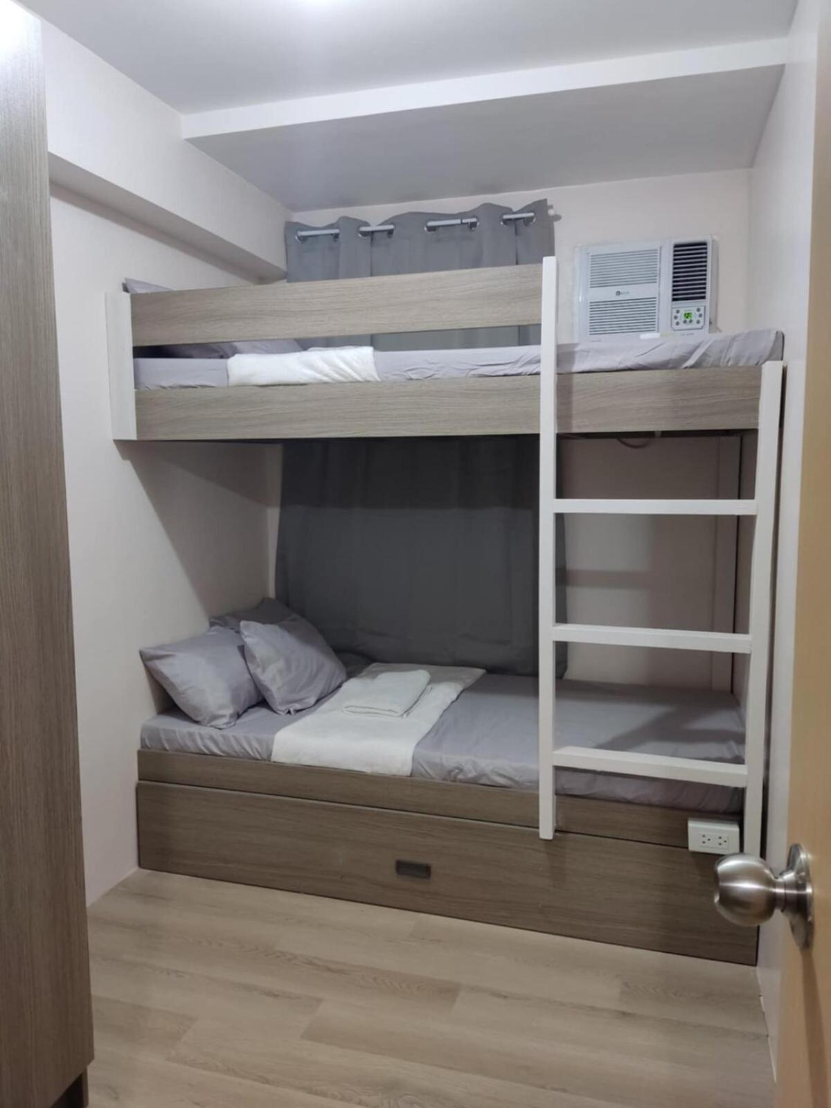 The Cozy Deca Apartment *
