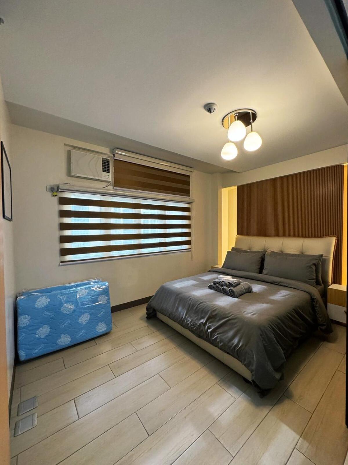 Sleek & Chic One-bedroom * Manila