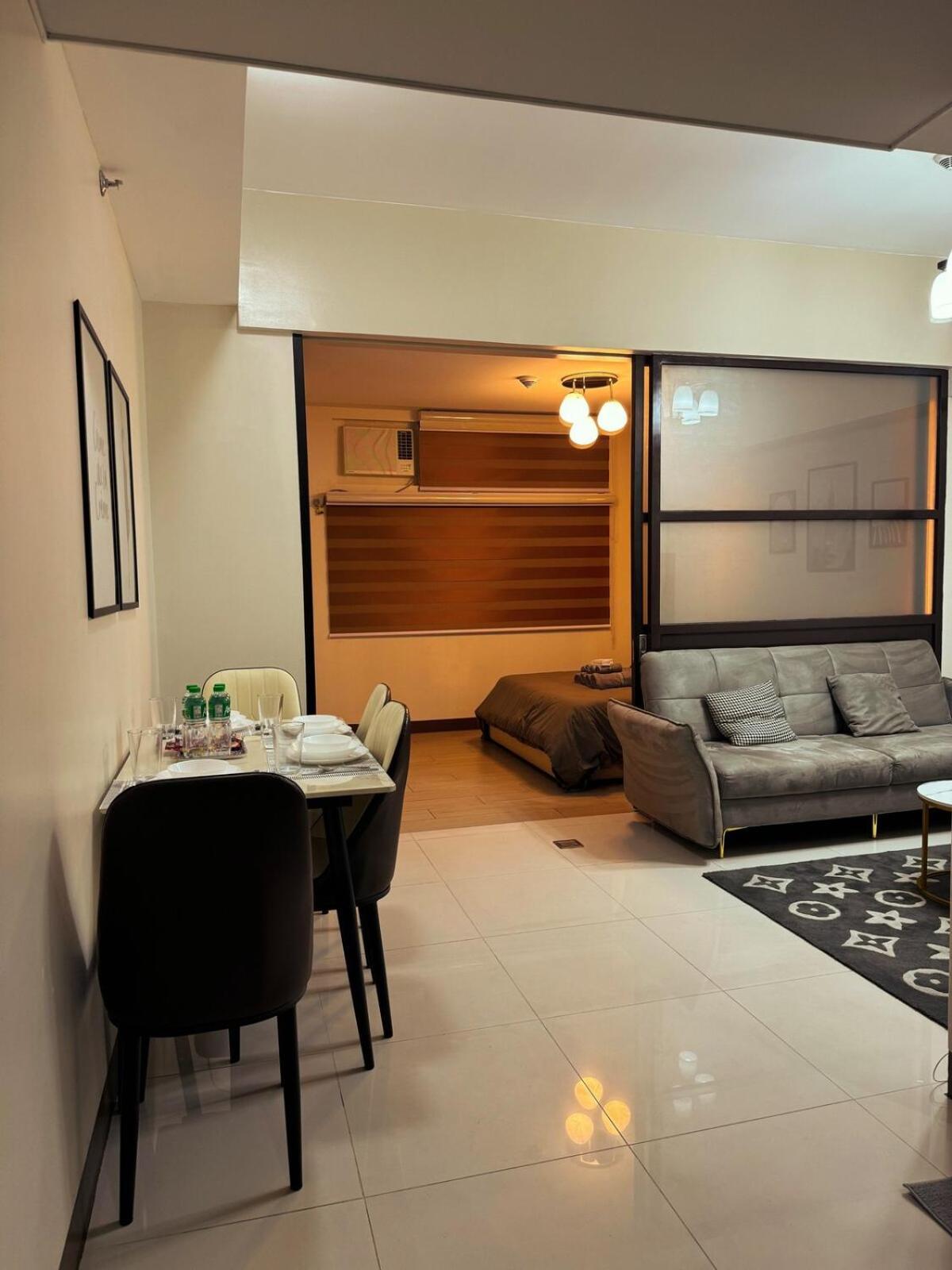 Sleek & Chic One-bedroom