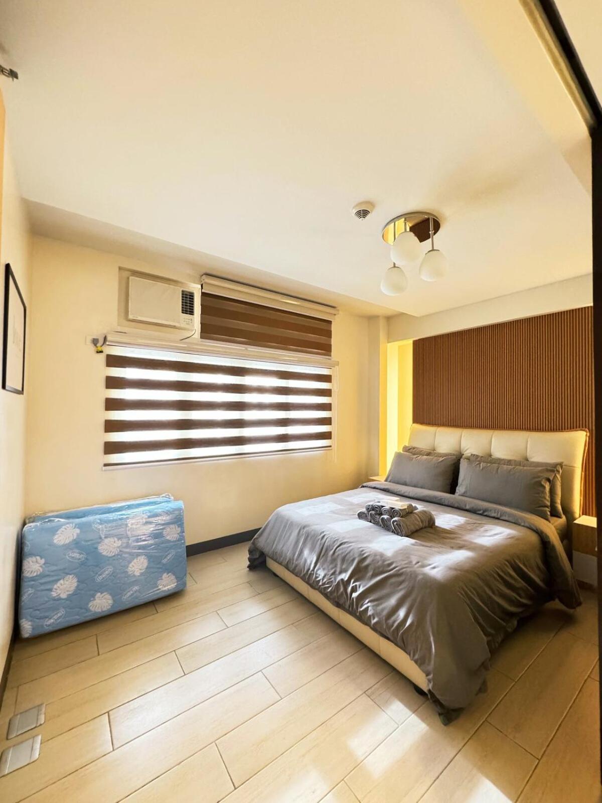 Apartment Sleek & Chic One-bedroom Manila
