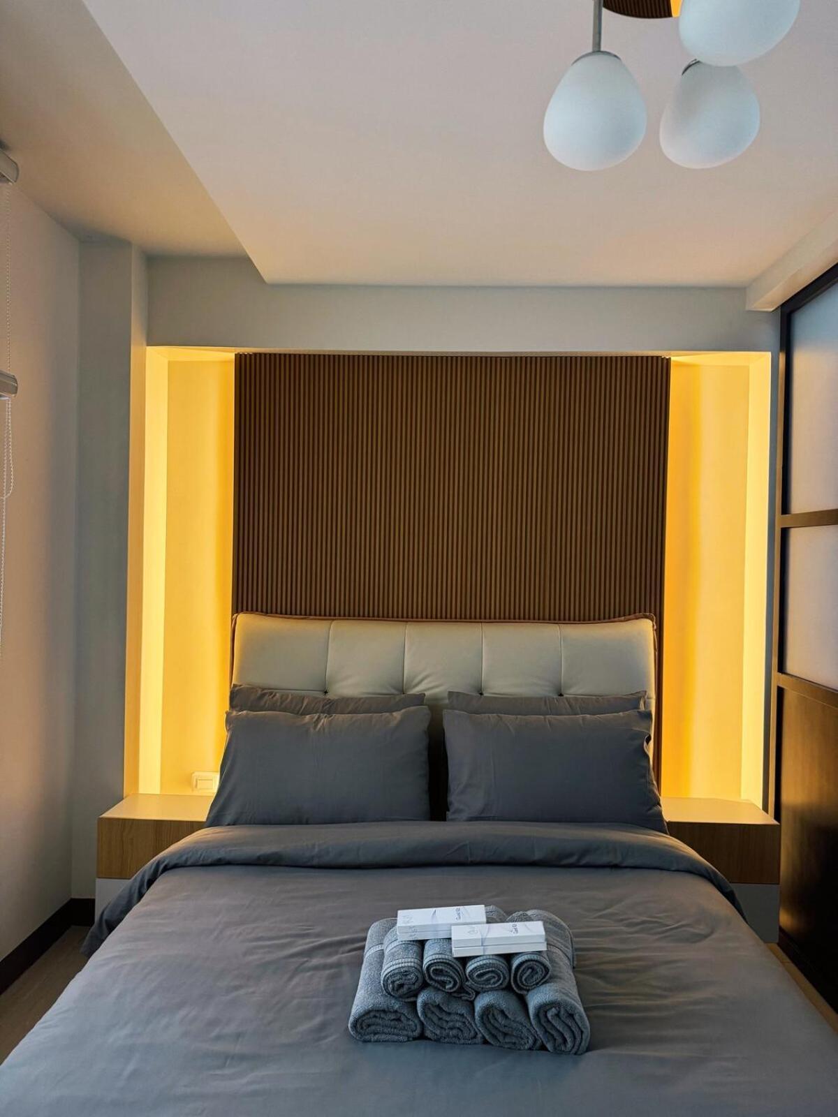 Sleek & Chic One-bedroom Manila