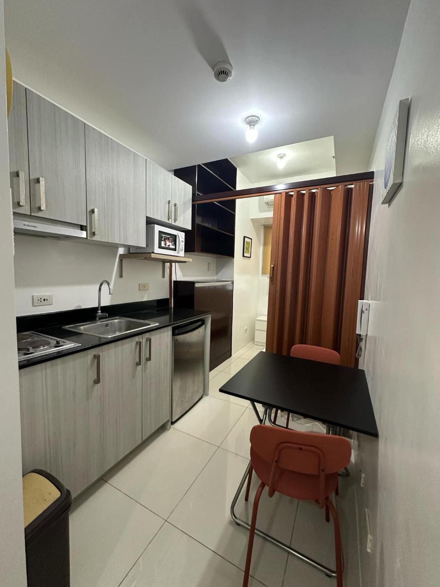 Unit In Green Residences Taft Next To De La Salle University * Manila