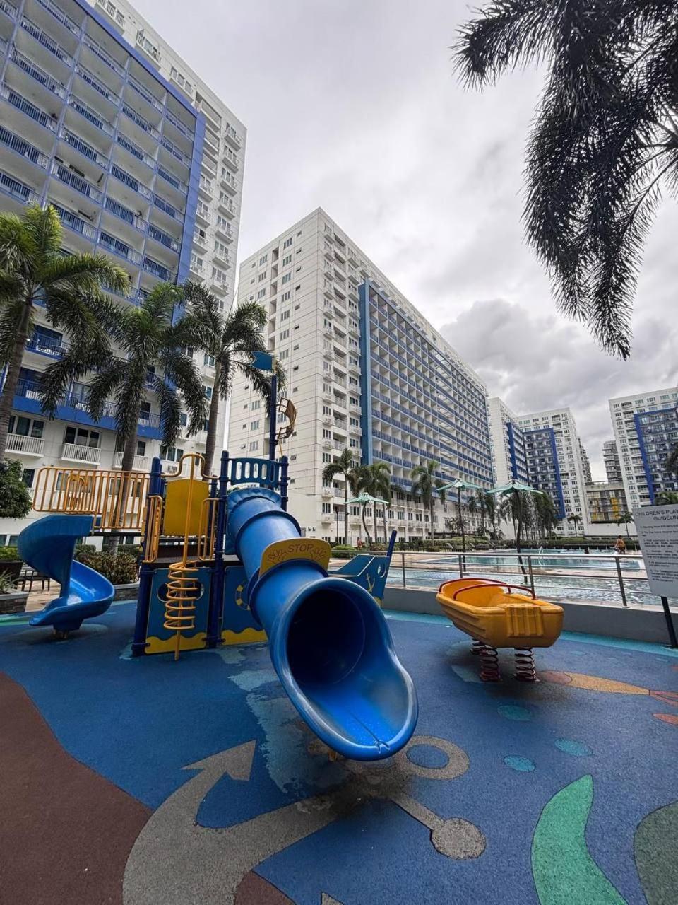 Sea By Lyzel Flores Apartment Manila