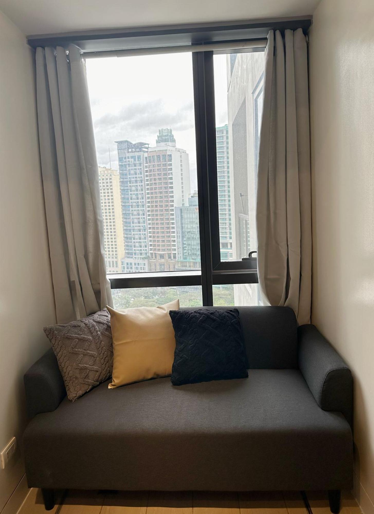 Greenbelt With Wifi, Pool And Gym Apartment *