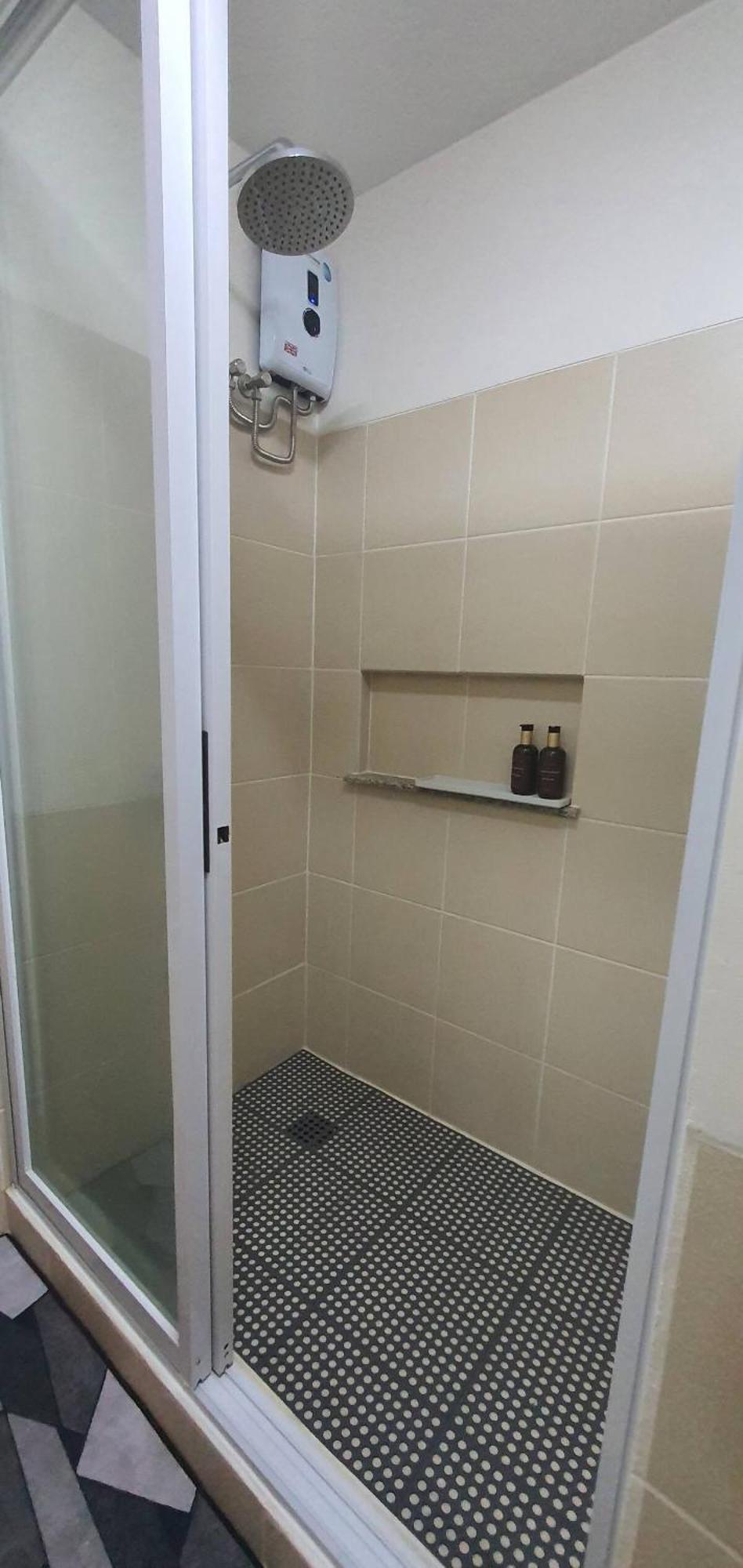 Modern And Cozy 2-bedroom In Prime Location Apartment