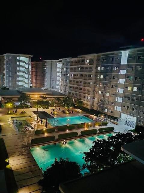 2 Bedroom Trees Residences Netflix Games Karaoke Apartment