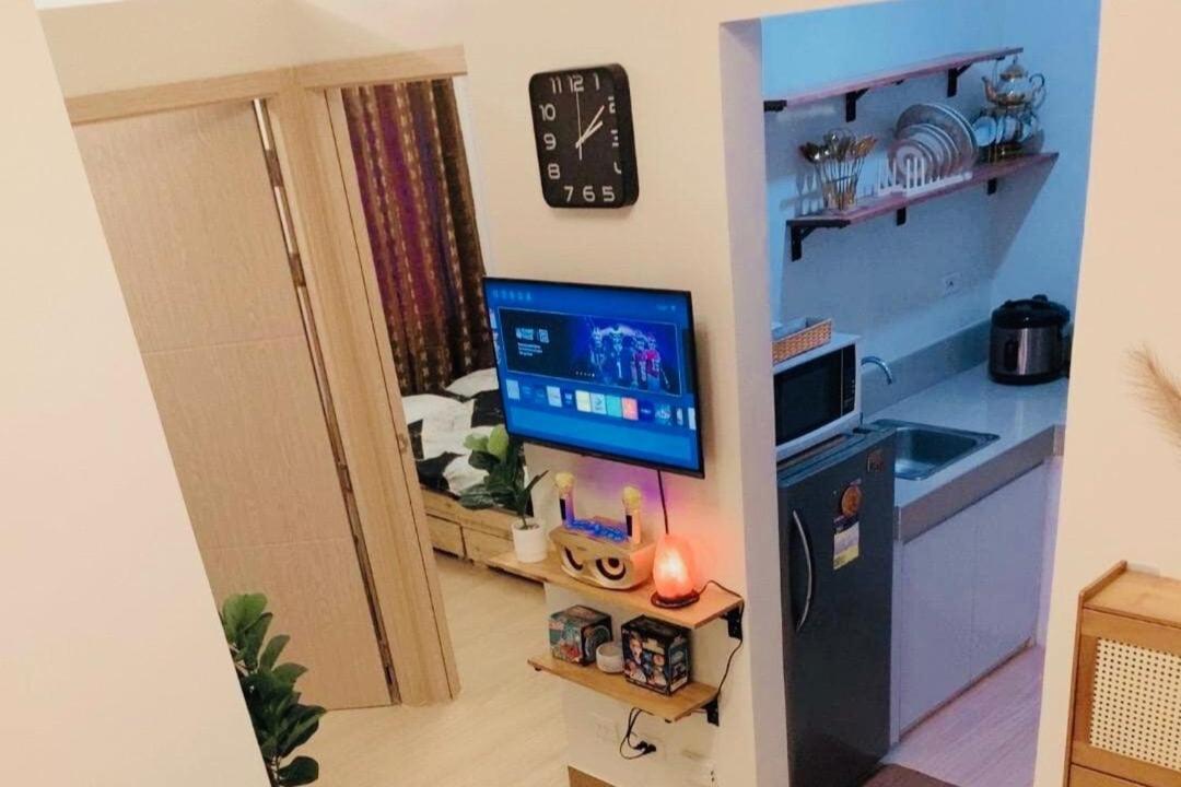 Apartment 2 Bedroom Trees Residences Netflix Games Karaoke