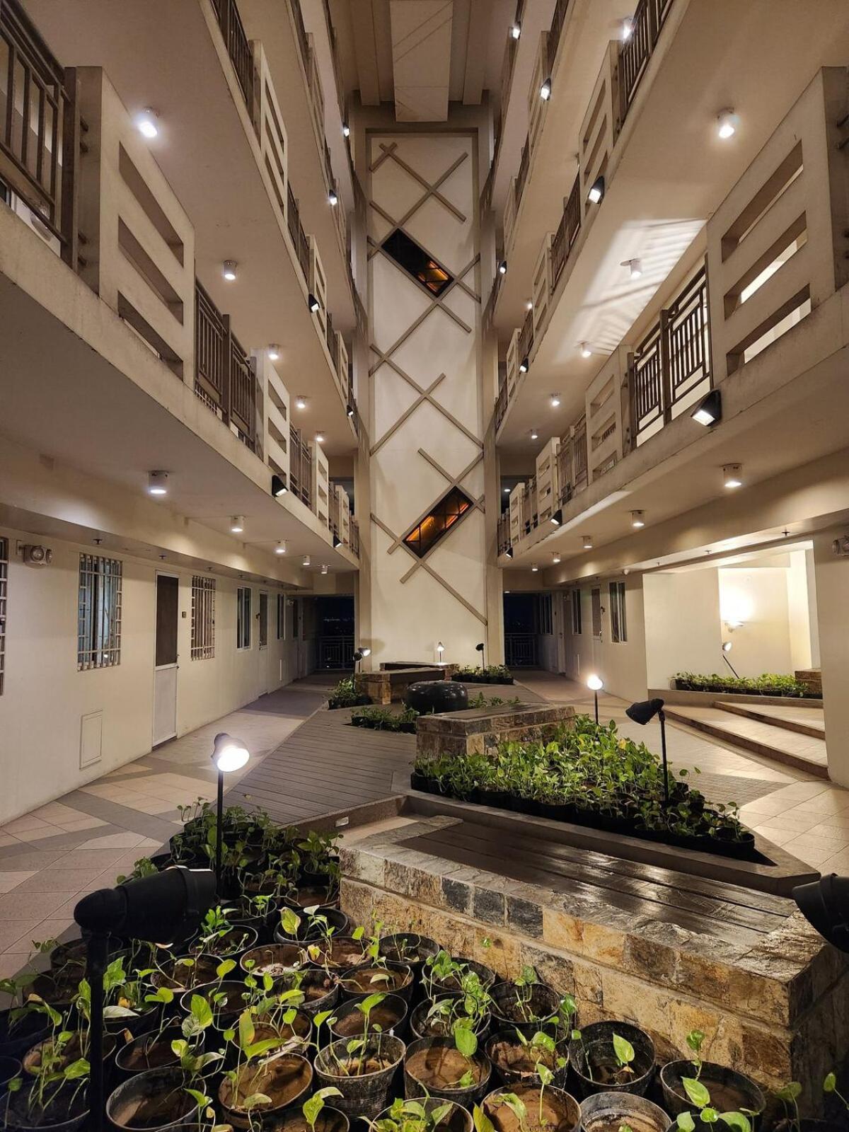 Zinnia Tower 2br With Qc Cityview *