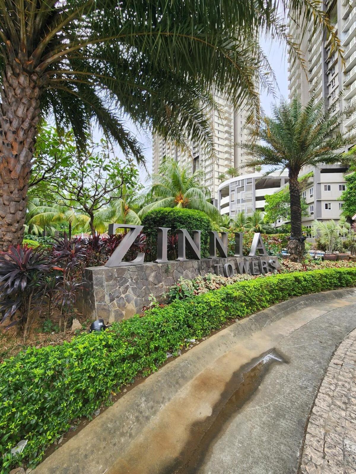 Zinnia Tower 2br With Qc Cityview Apartment *