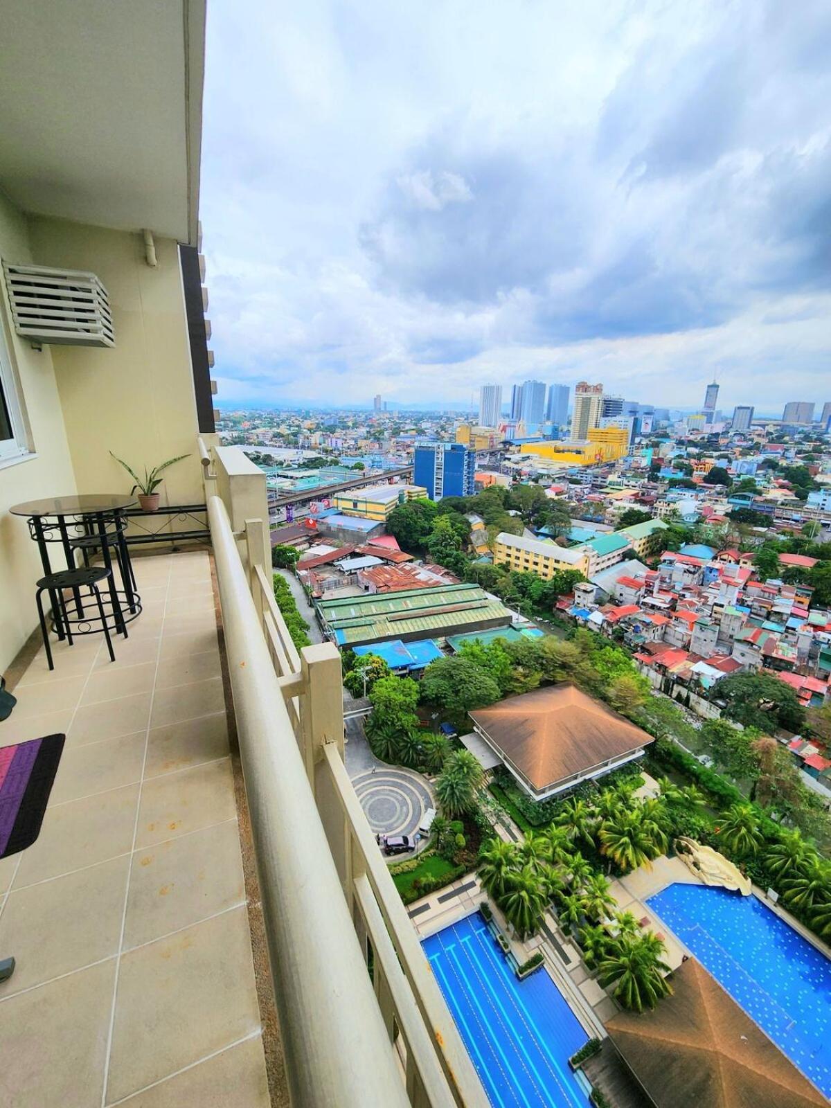 Zinnia Tower 2br With Qc Cityview *