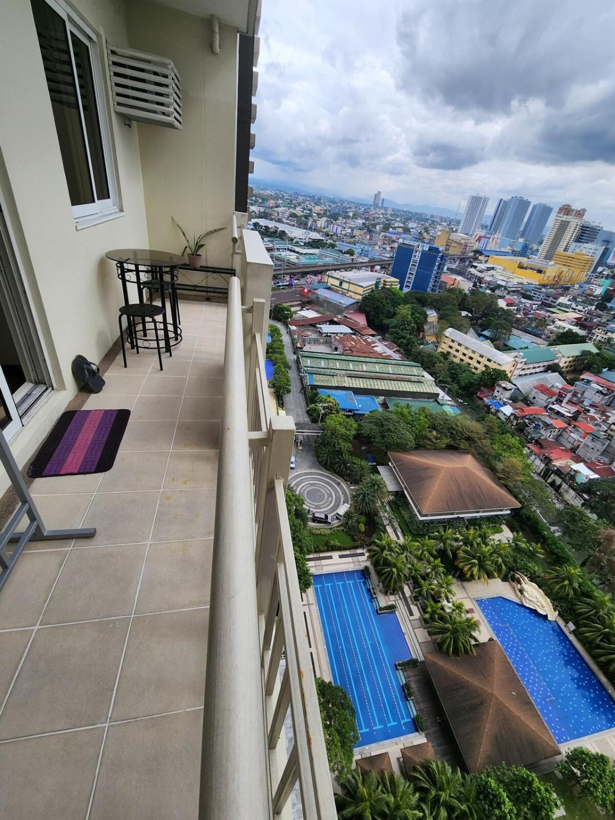Zinnia Tower 2br With Qc Cityview Apartment *