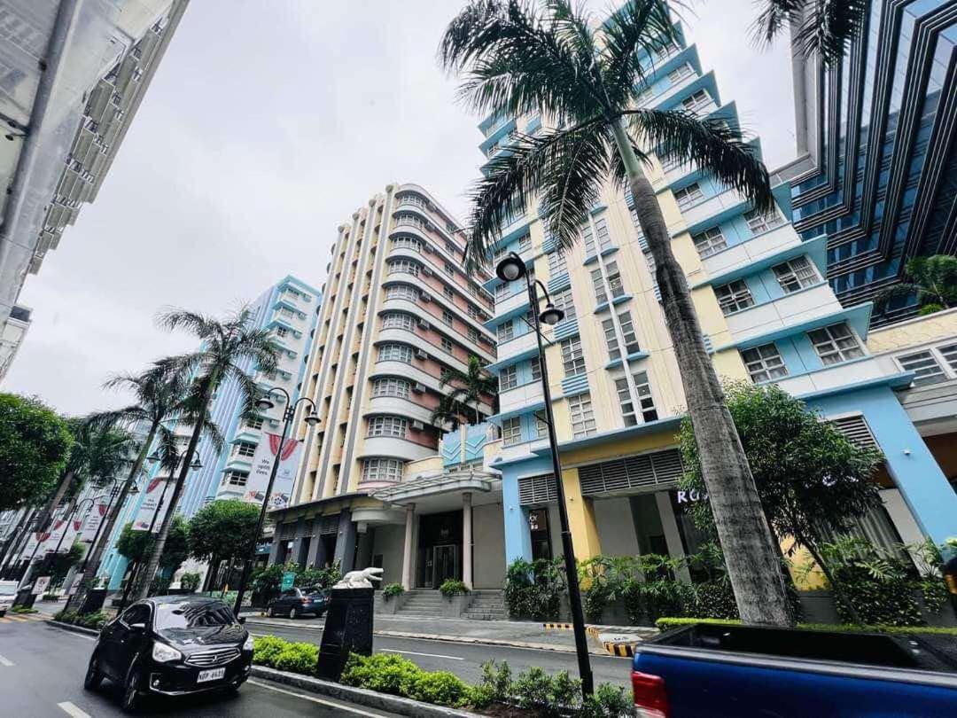 Queens Condotel At 101newport Across Naia T3 Hotel *