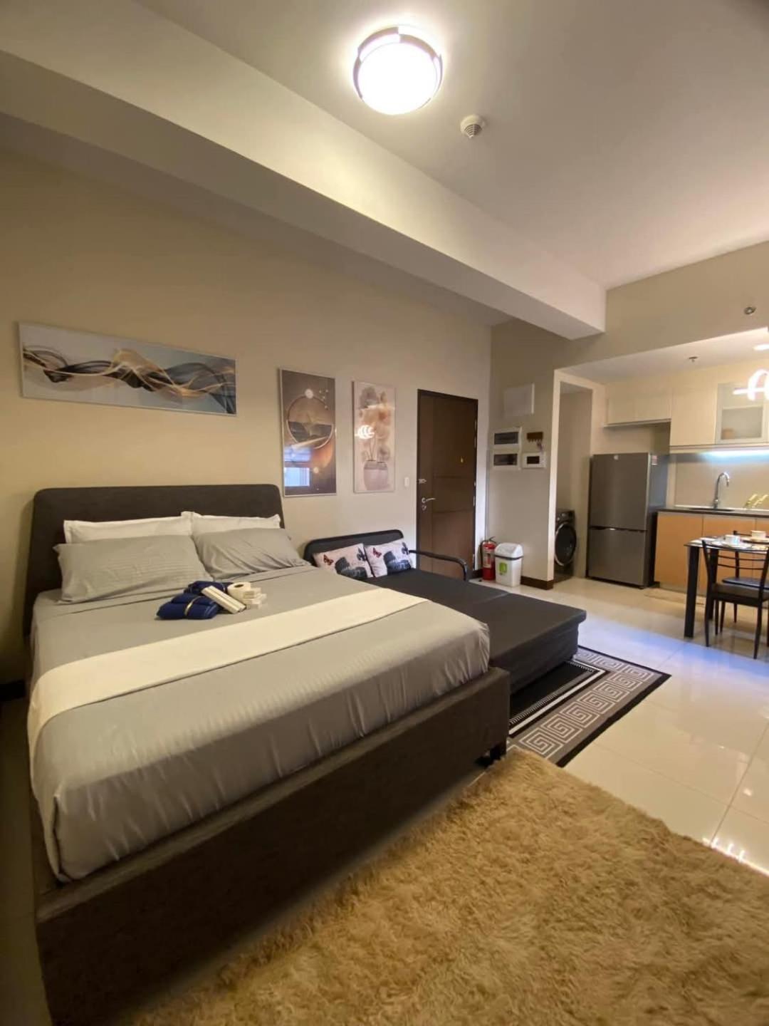 Queens Condotel At 101newport Across Naia T3 Hotel Manila