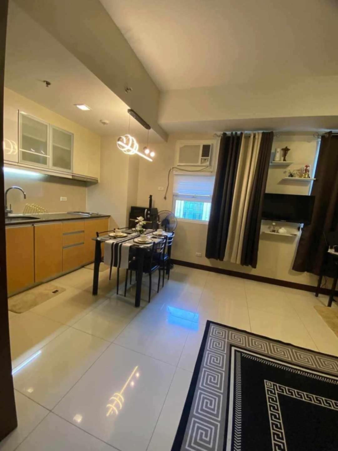 Queens Condotel At 101newport Across Naia T3 *