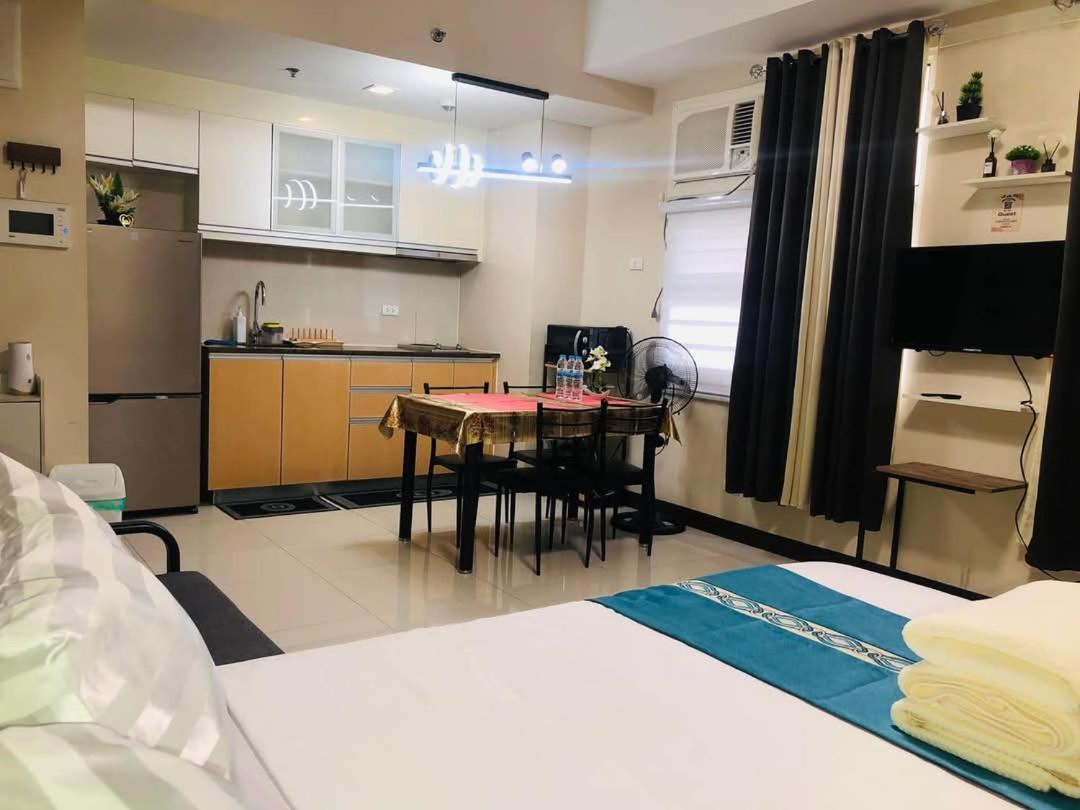 Queens Condotel At 101newport Across Naia T3