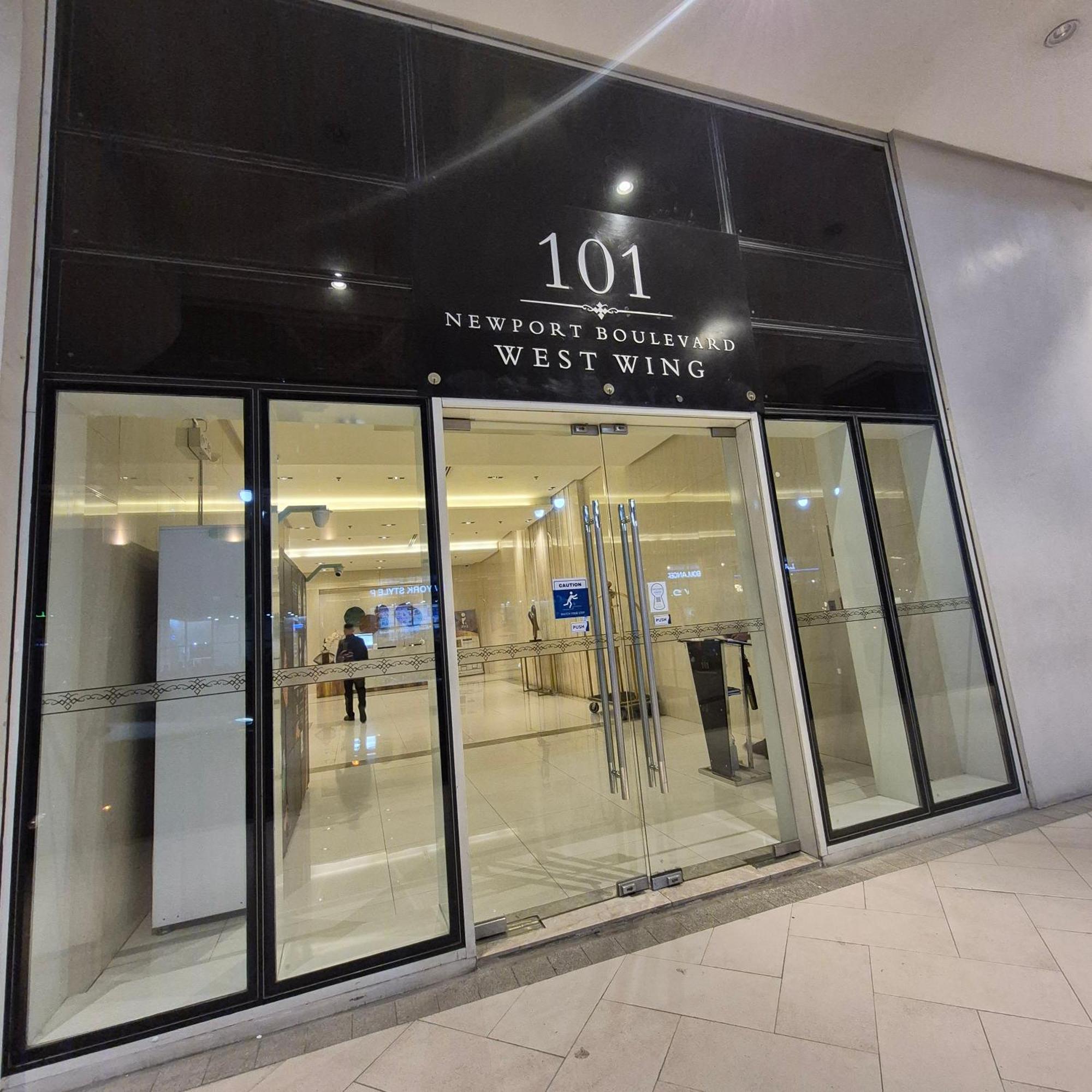 Hotel Queens Condotel At 101newport Across Naia T3