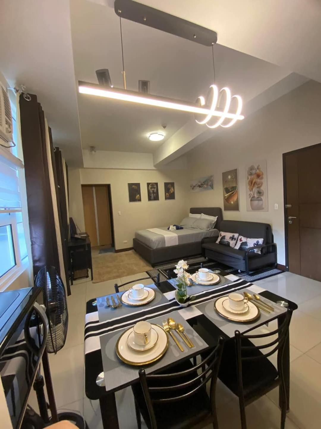 Hotel Queens Condotel At 101newport Across Naia T3 *