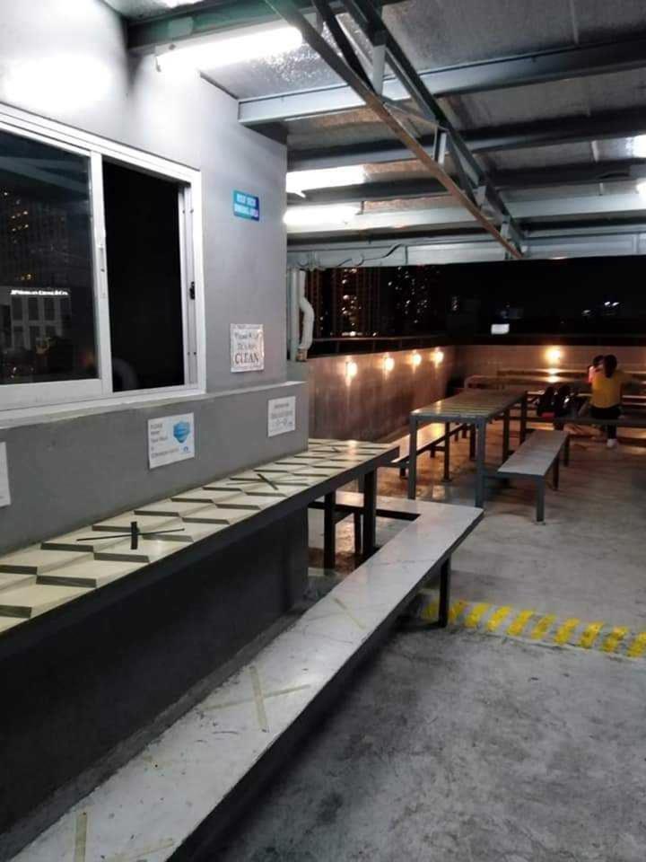 Hostel Space *