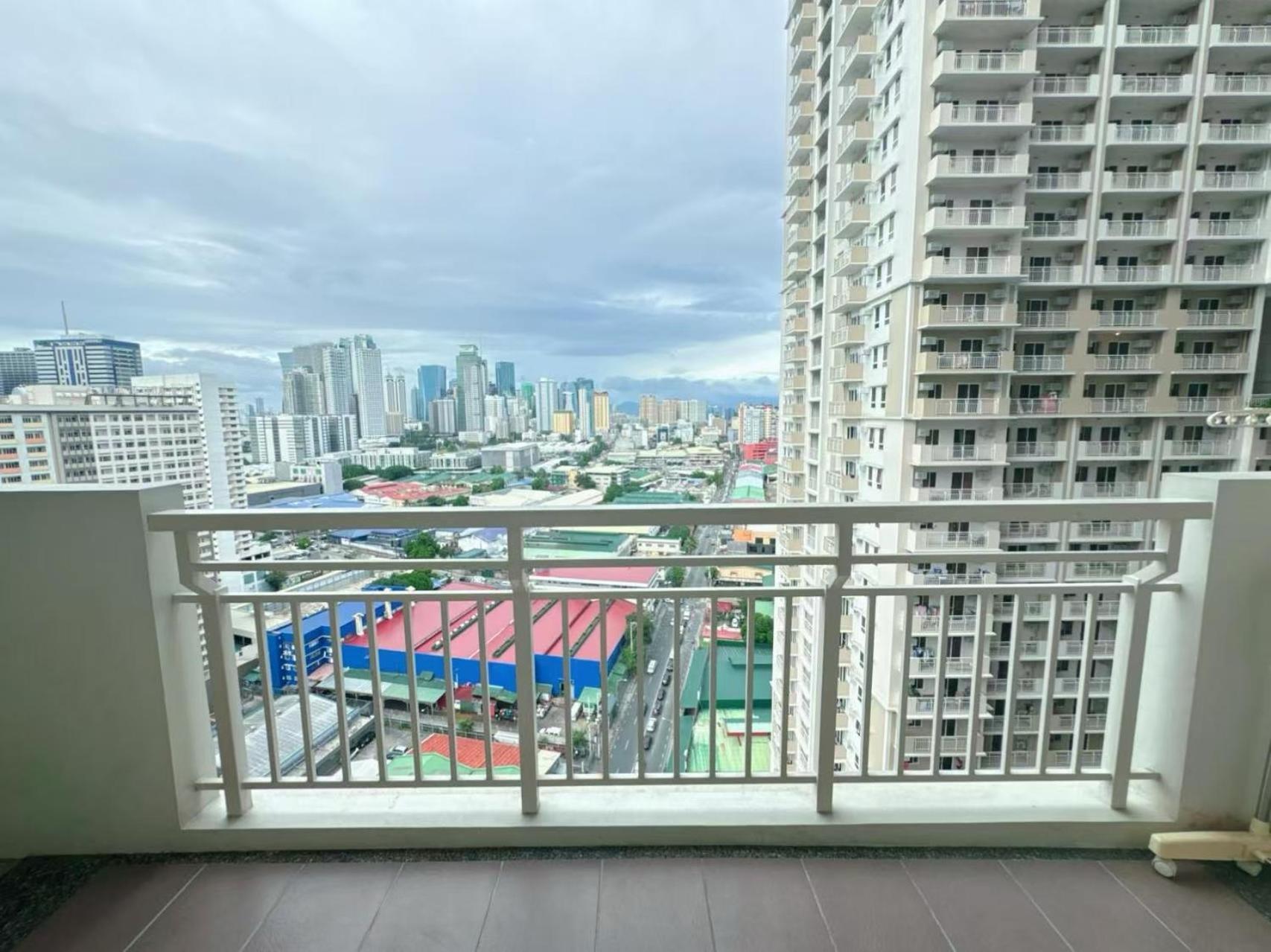 Brixton Place 2815 Weston Tower Hotel Manila