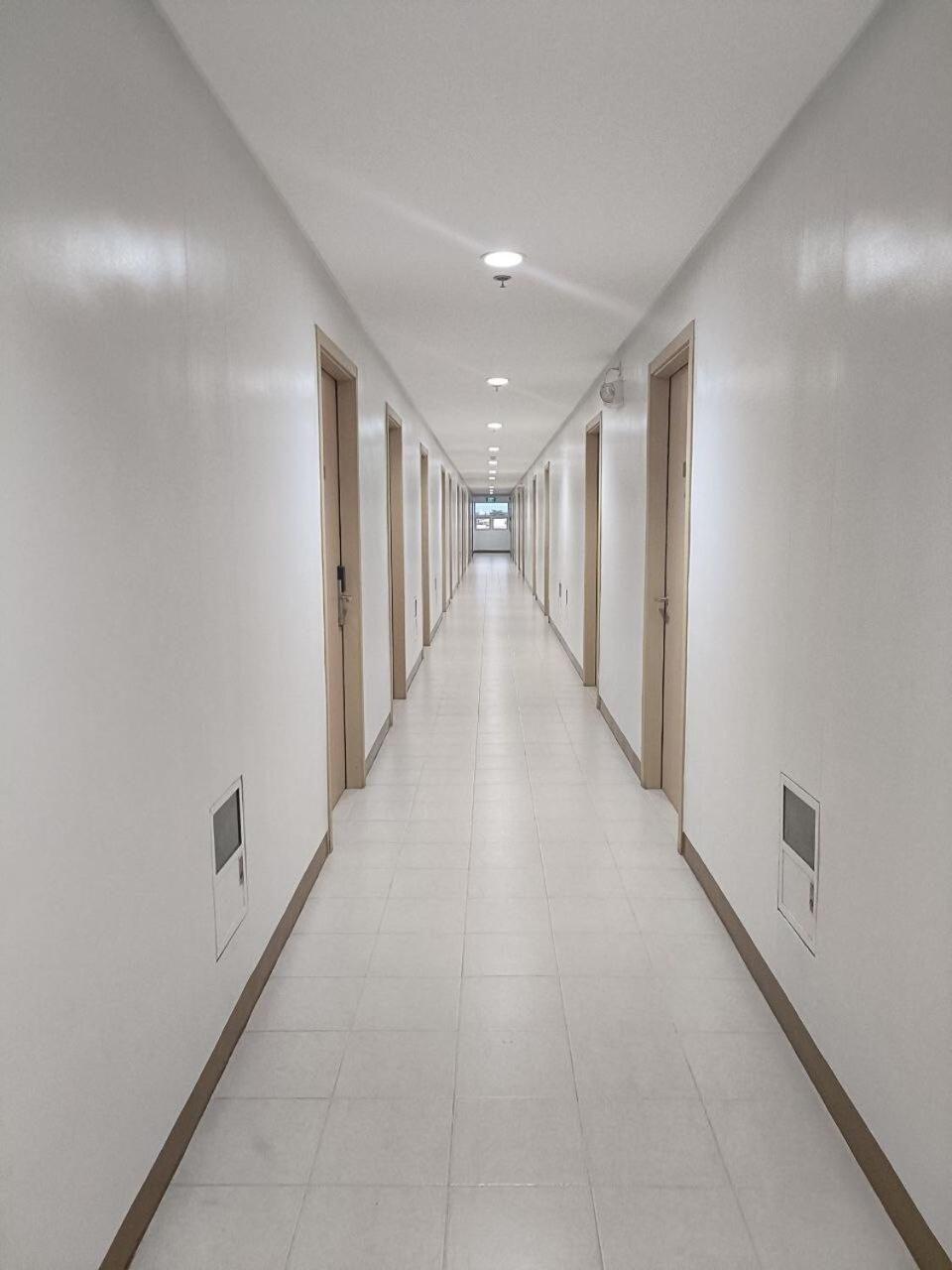 1-bedroom Unit With Ps5, Netflix & Pool Near Sm Fairview Apartment