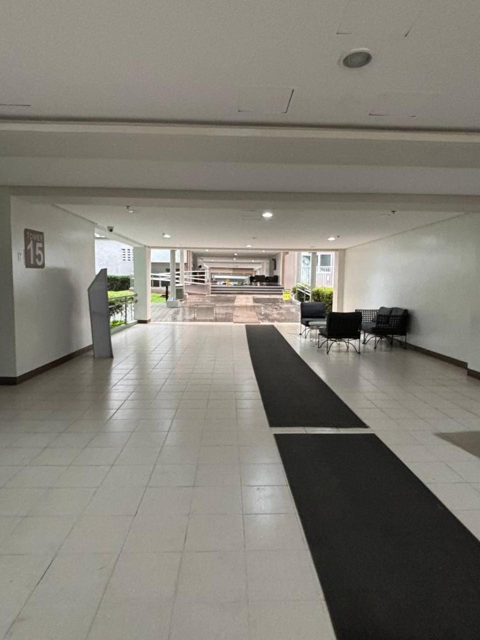 Apartment 1-bedroom Unit With Ps5, Netflix & Pool Near Sm Fairview *