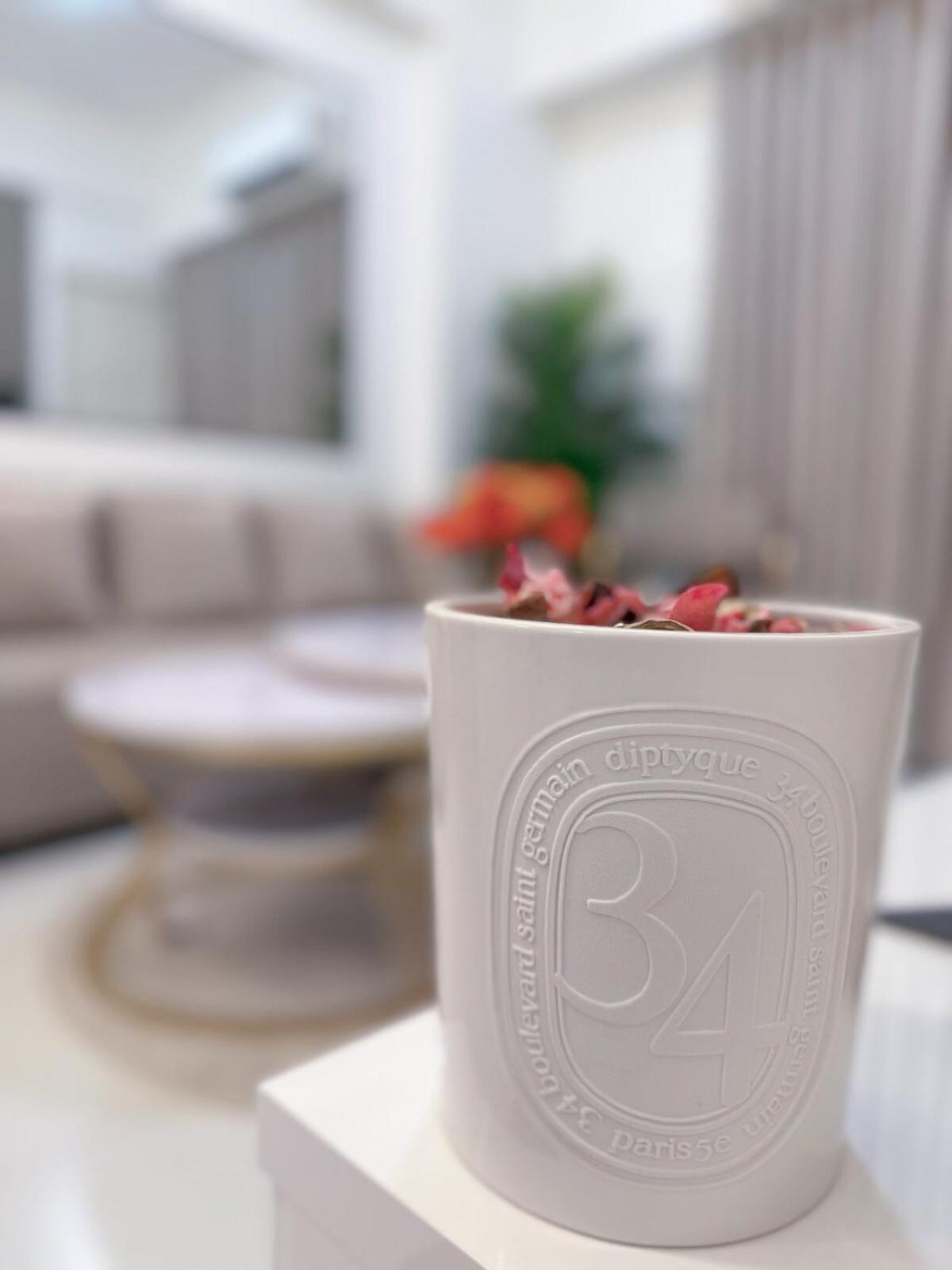 Le Luxe 102 By Ara Li Apartment Manila