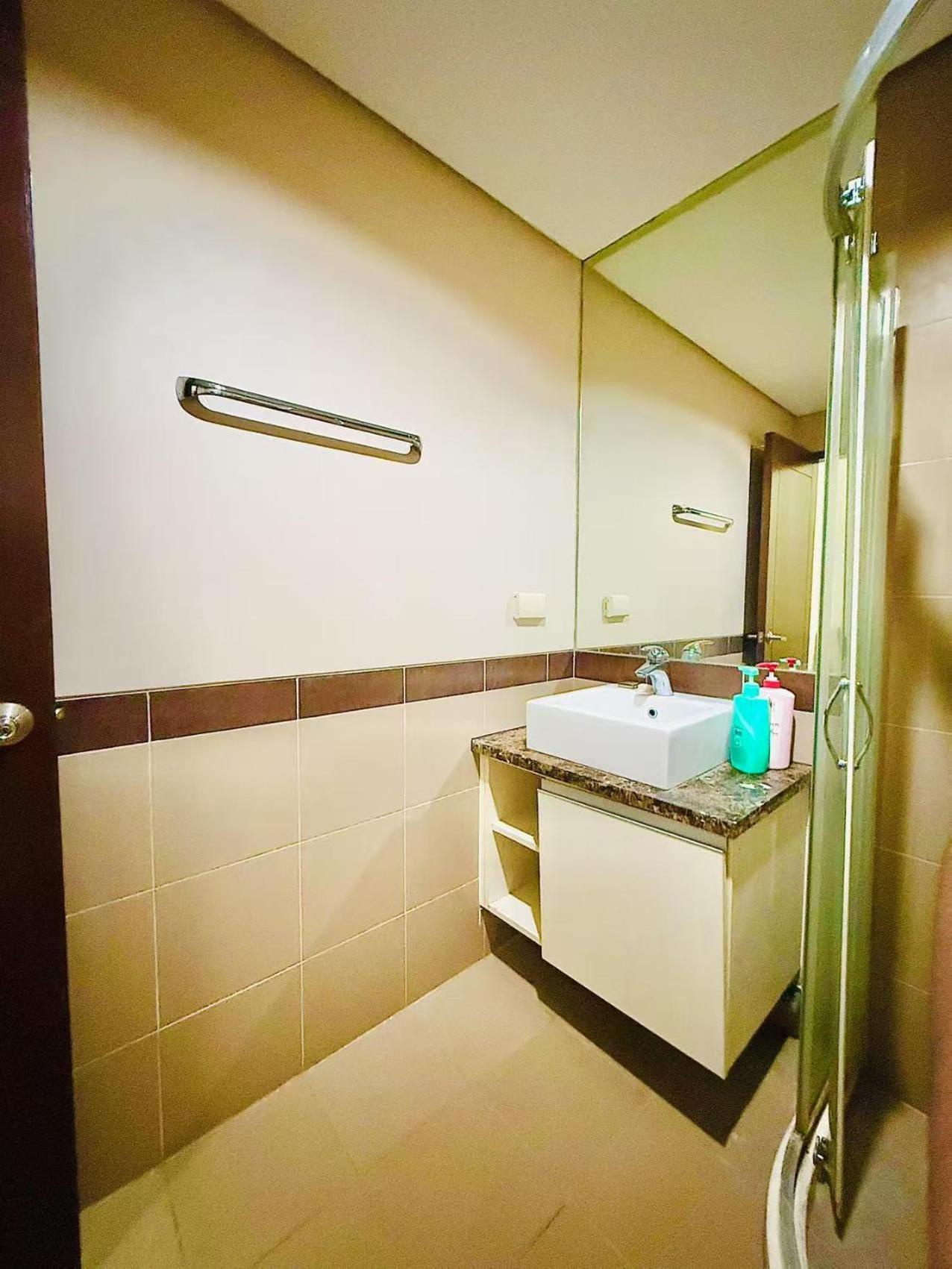 Vincondotel Malate 2br Admiral 2823 Manila