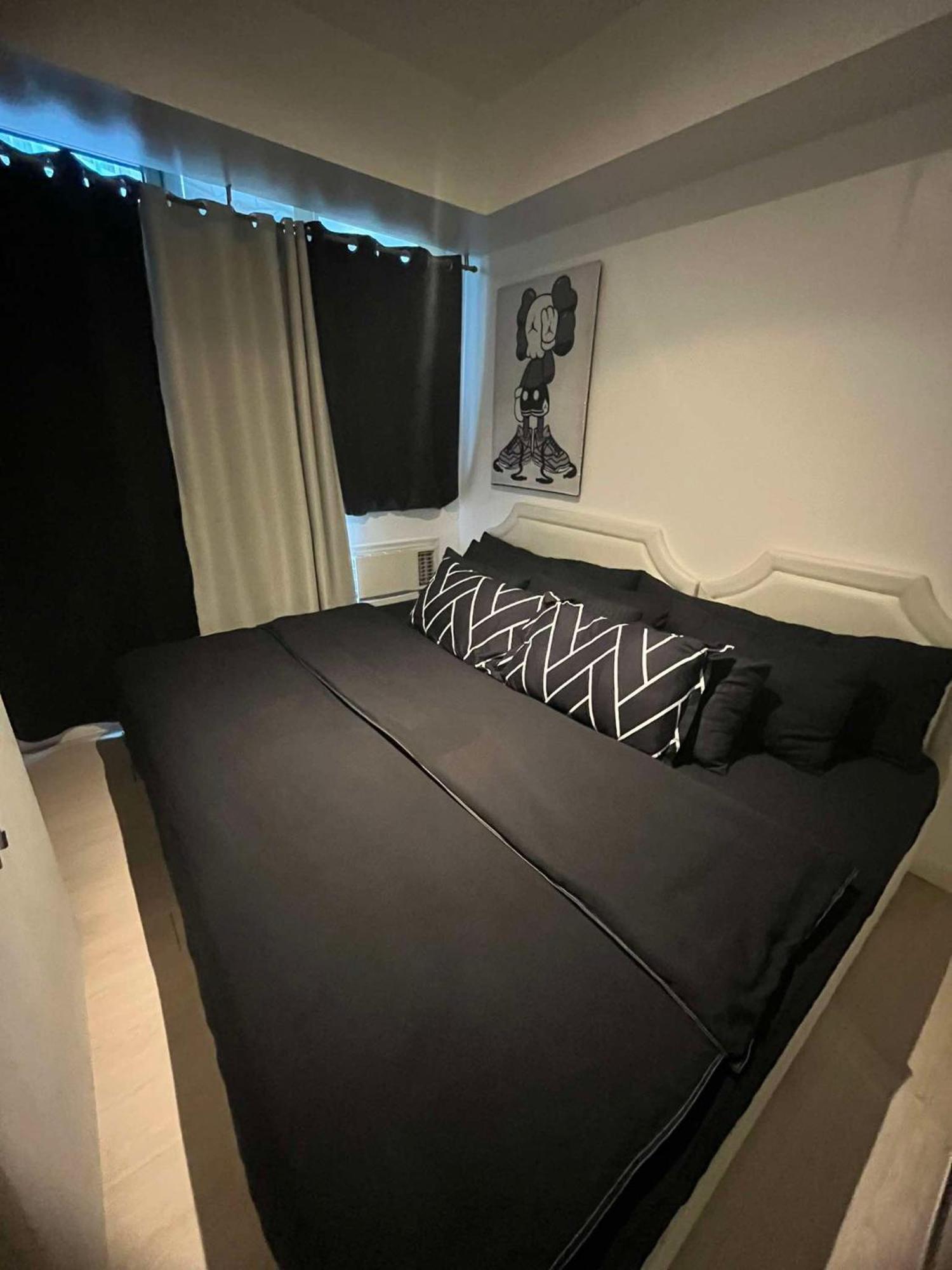 Hawz Of Kaws- Azure 2bedroom Full View Paranaque City