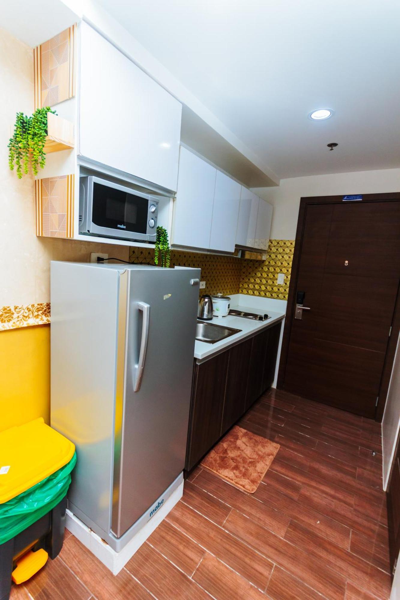 Secret Makati Haven Swim Gym Park Laugh 300mb Apartment