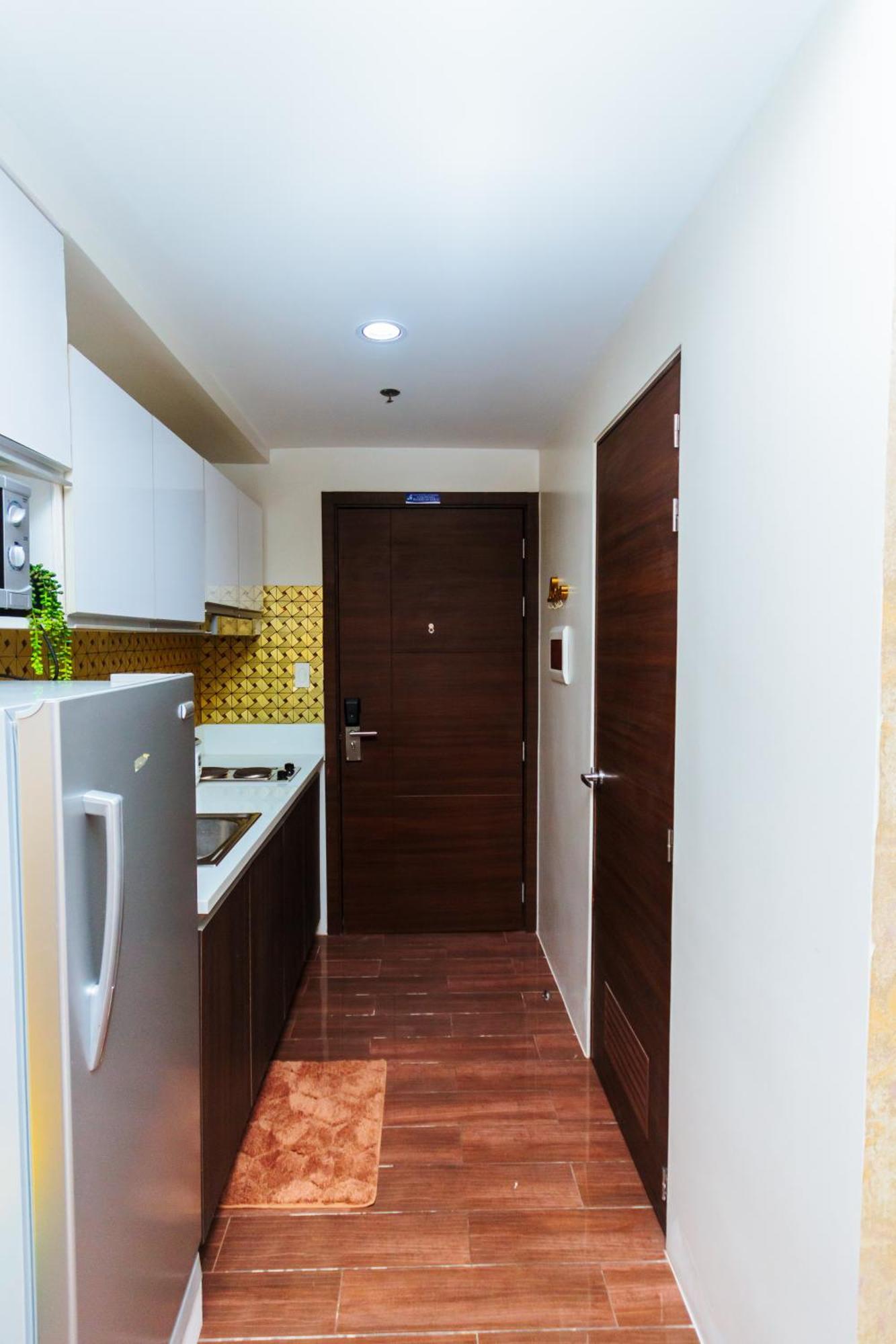 Apartment Secret Makati Haven Swim Gym Park Laugh 300mb Manila