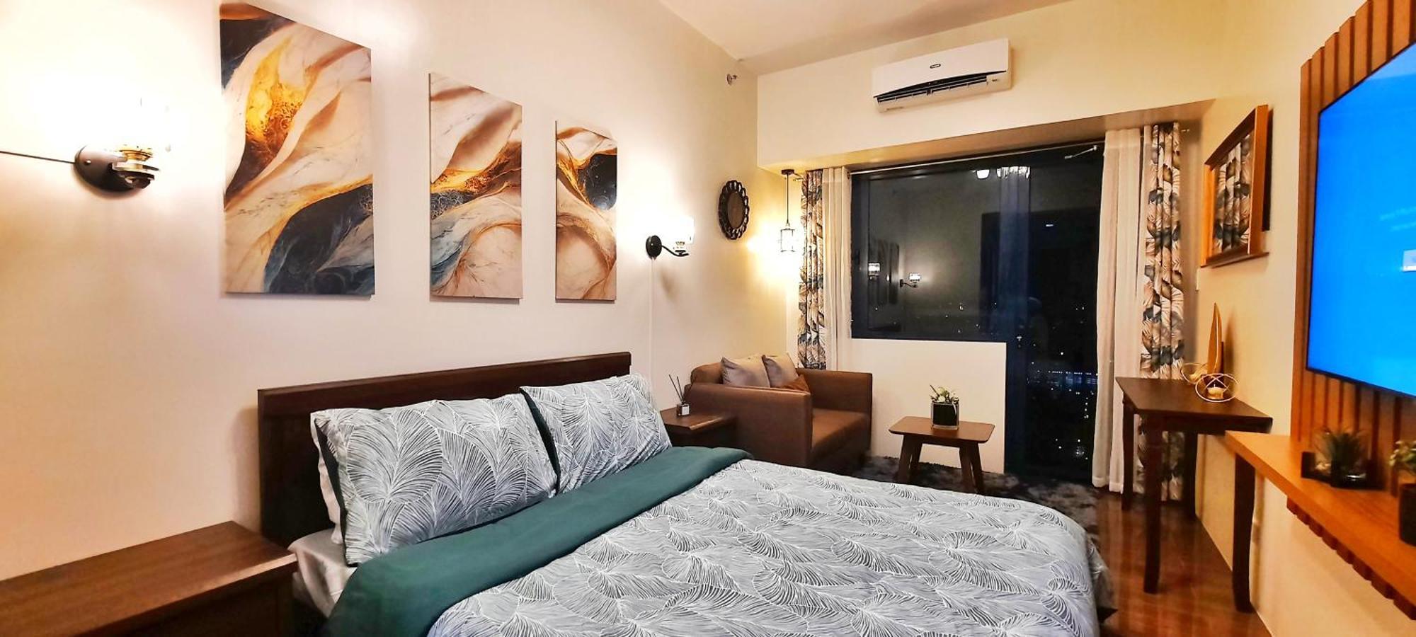 Modern-studio With Balcony Stunning View * Manila