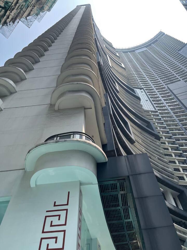 Apartment In Makati