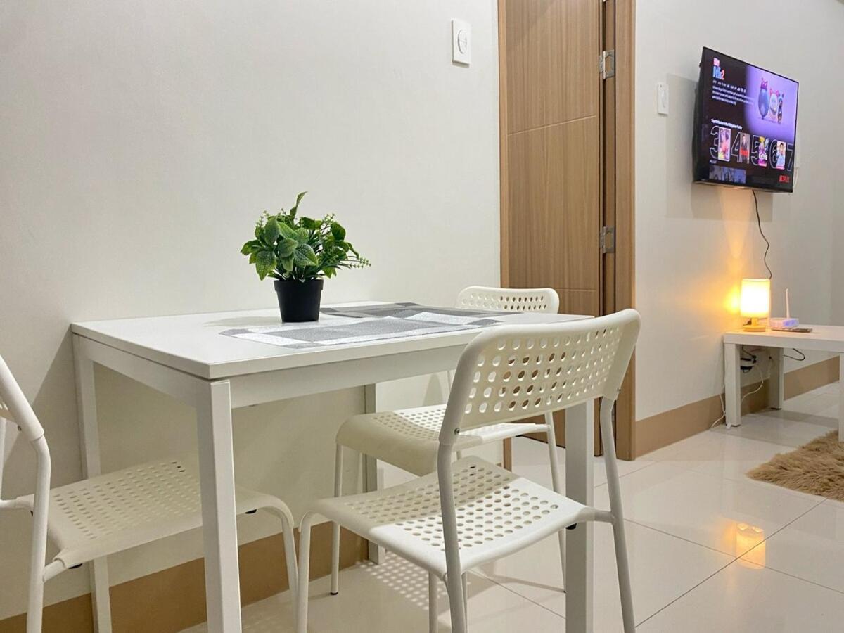 Shore 3 - Unit Kendra - Brand New Relaxing 1br Apartment Manila