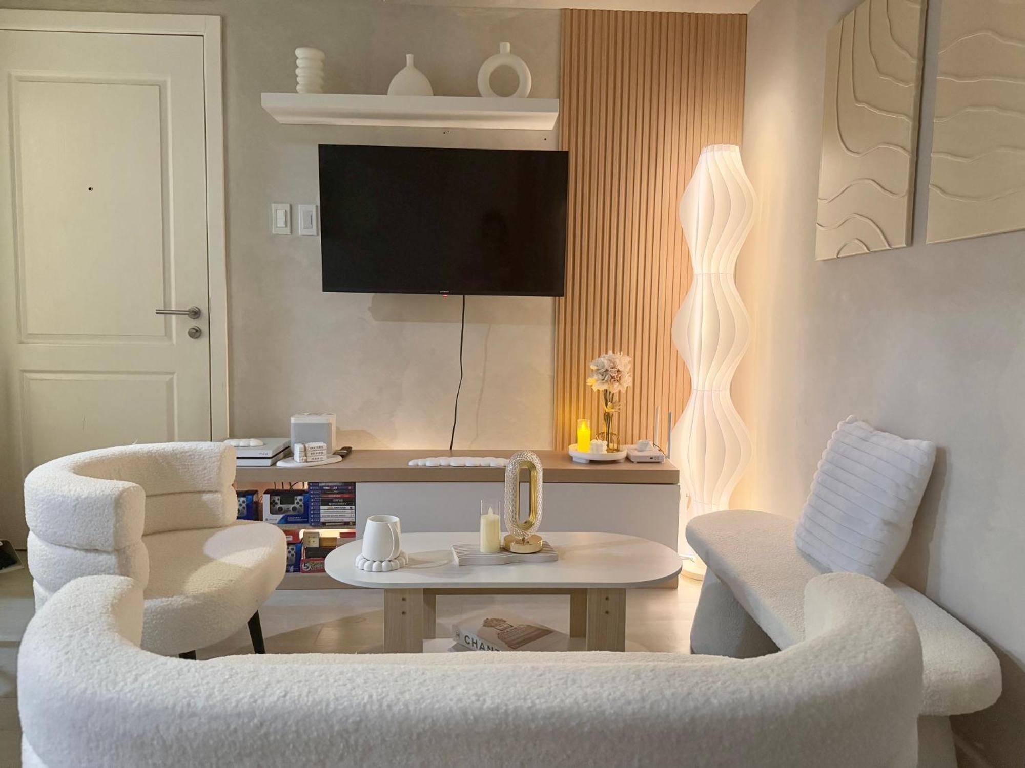 Aparthotel 2br - Azure Staycation Paranaque *