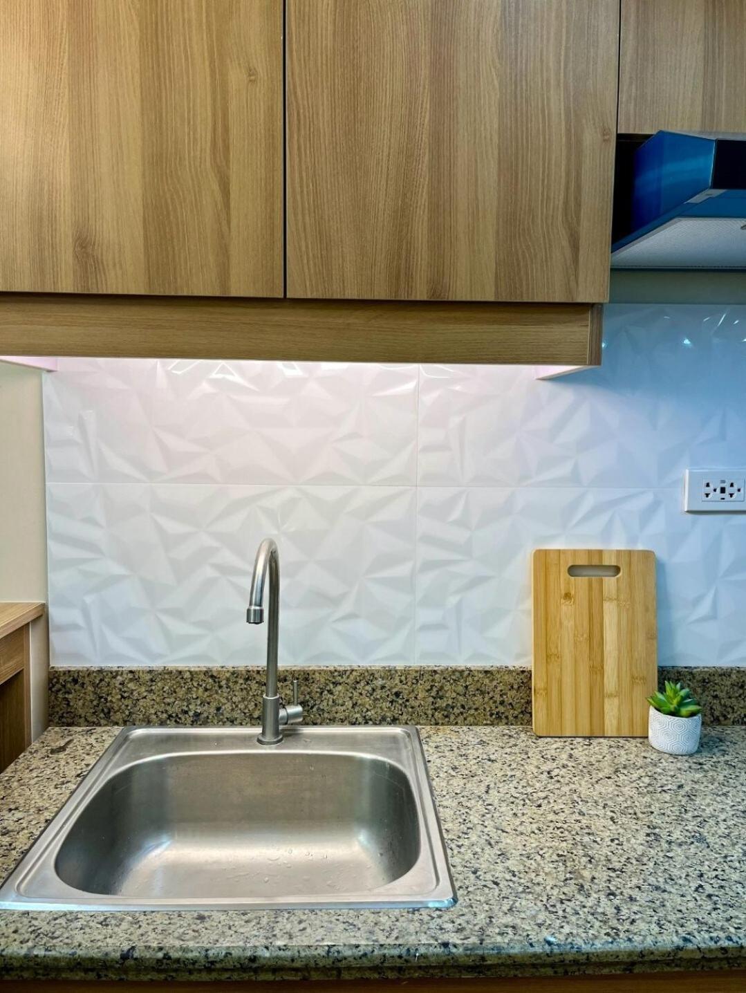 Elegant And Cozy 1br In Prisma Near Bgc Free Parking Manila