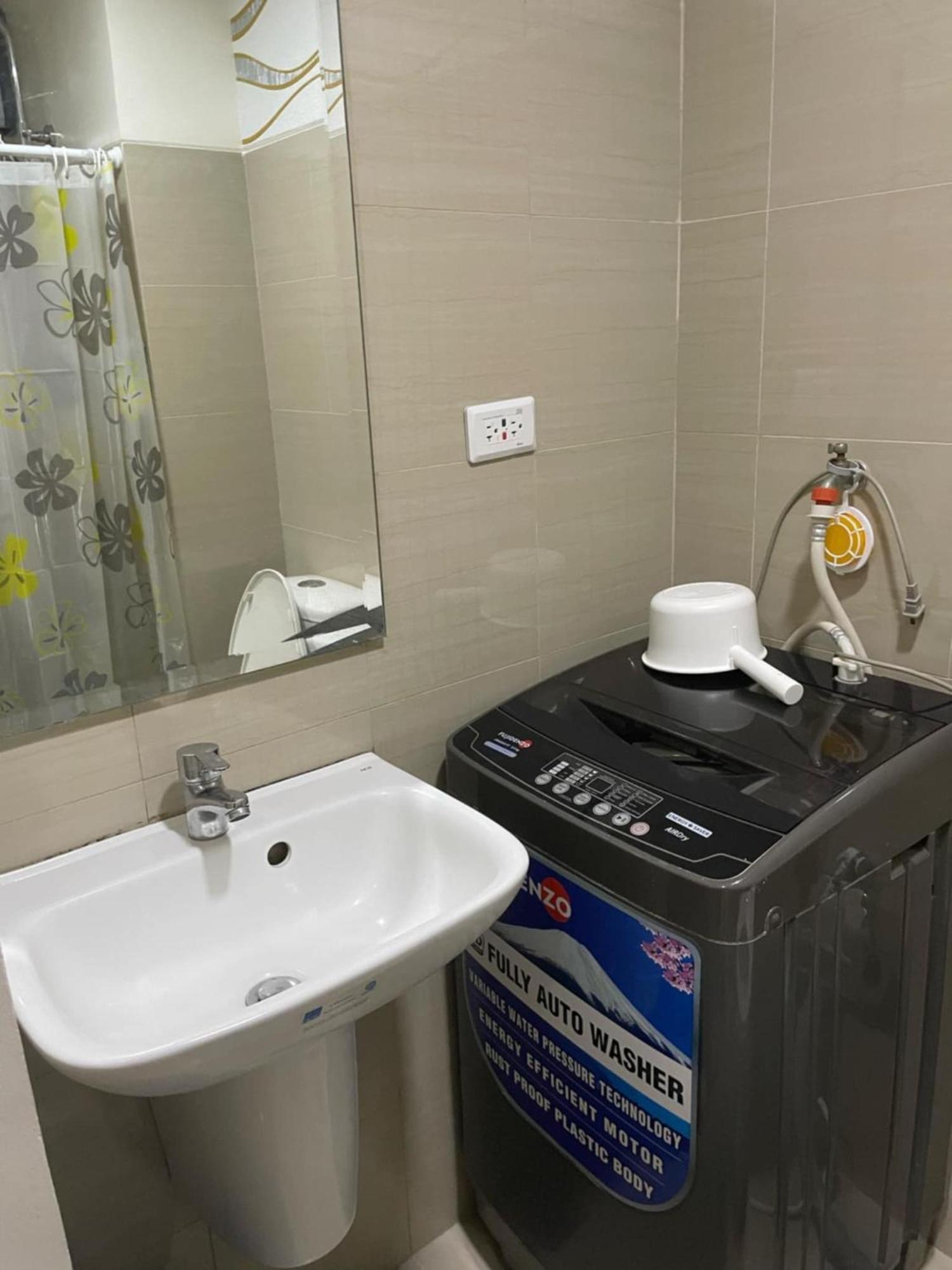 Hostel Shore Residences 1 -city Spark Staycation