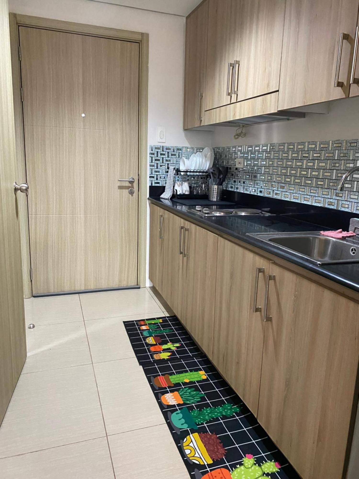 Hostel Shore Residences 1 -city Spark Staycation *