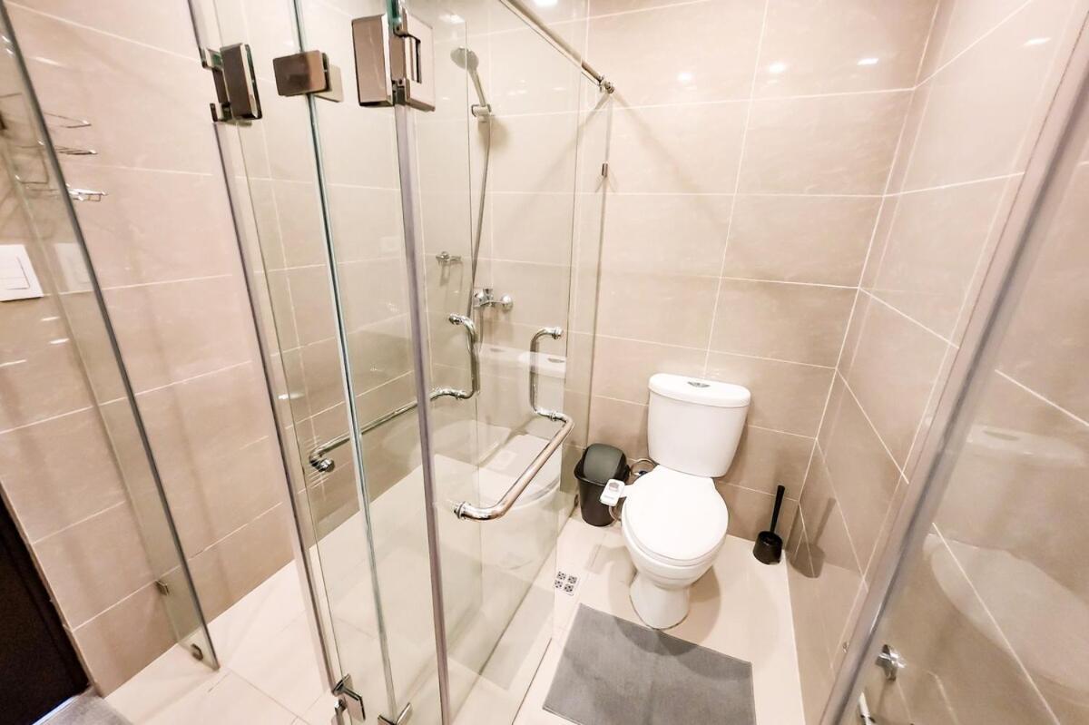 Apartment Travellers Haven 3br Bgc, Bathtub, Xbox, 200mbps
