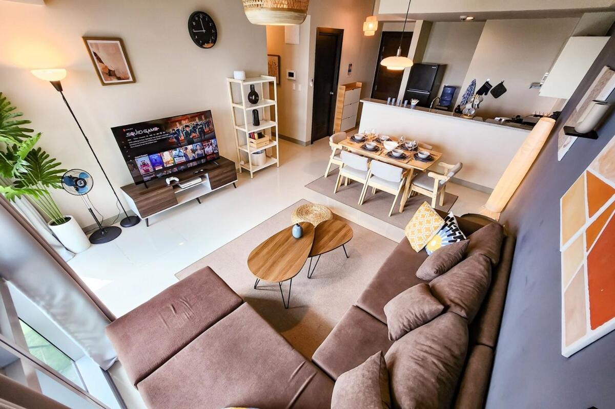 Travellers Haven 3br Bgc, Bathtub, Xbox, 200mbps Manila