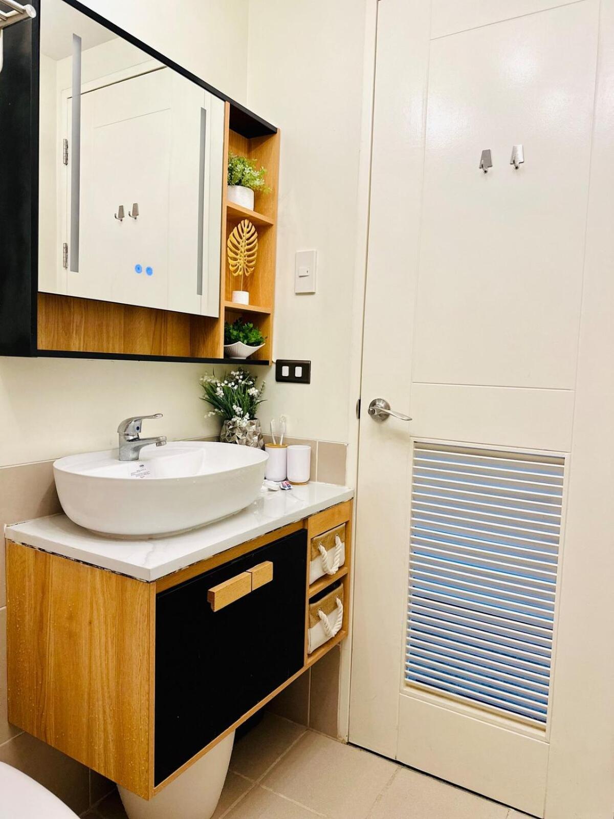 Apartment Cozy Escape Satori Residences Santolan Manila