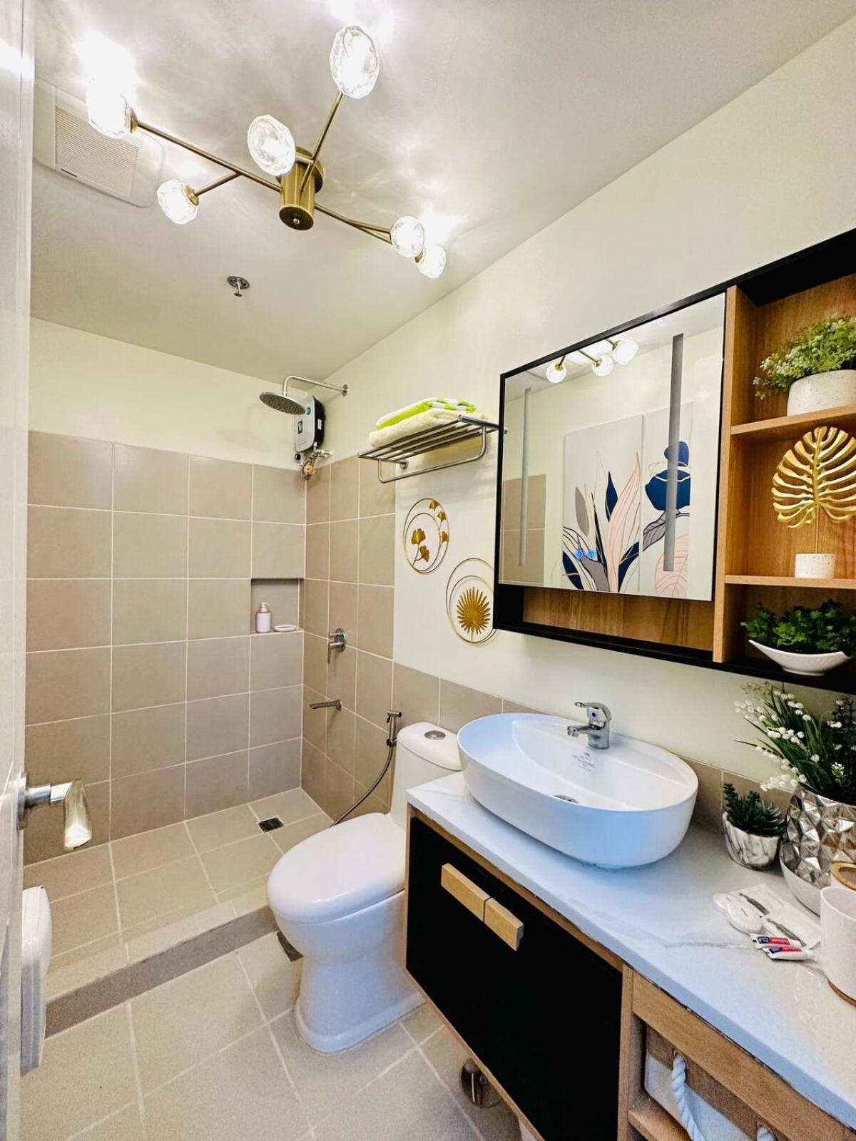 Cozy Escape Satori Residences Santolan Apartment