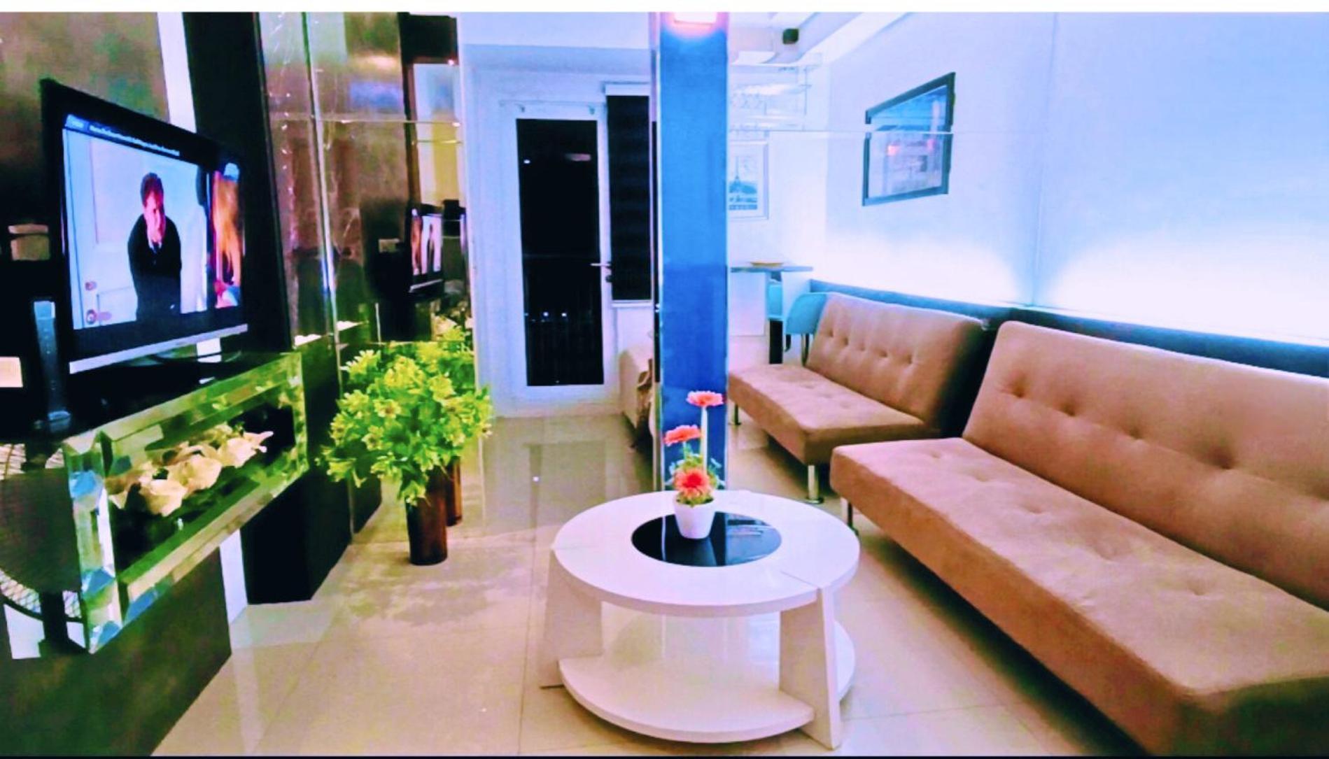 Tropical Bliss Grass Sm North Qc Mla * Manila
