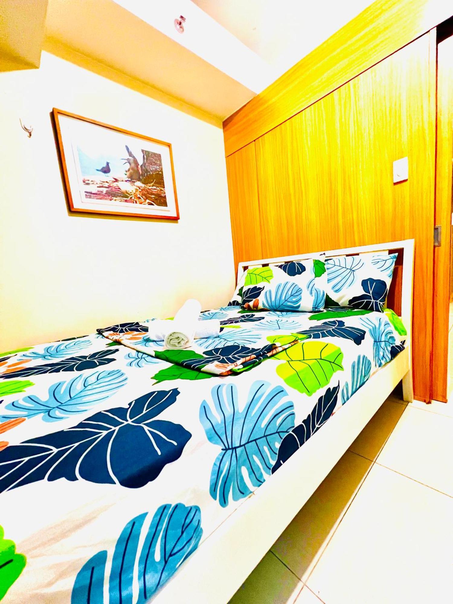Shell Residences Moa - Paul Aparthotel Manila