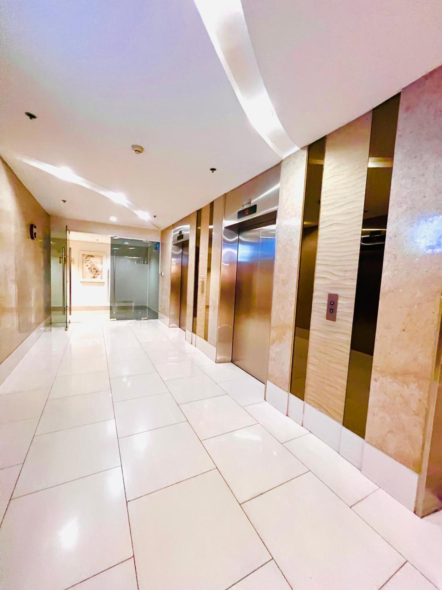 Shell Residences Moa - Paul Aparthotel Manila