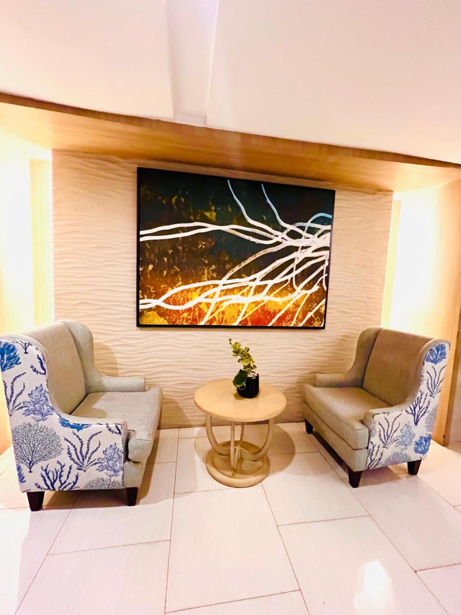 Shell Residences Moa - Paul Aparthotel