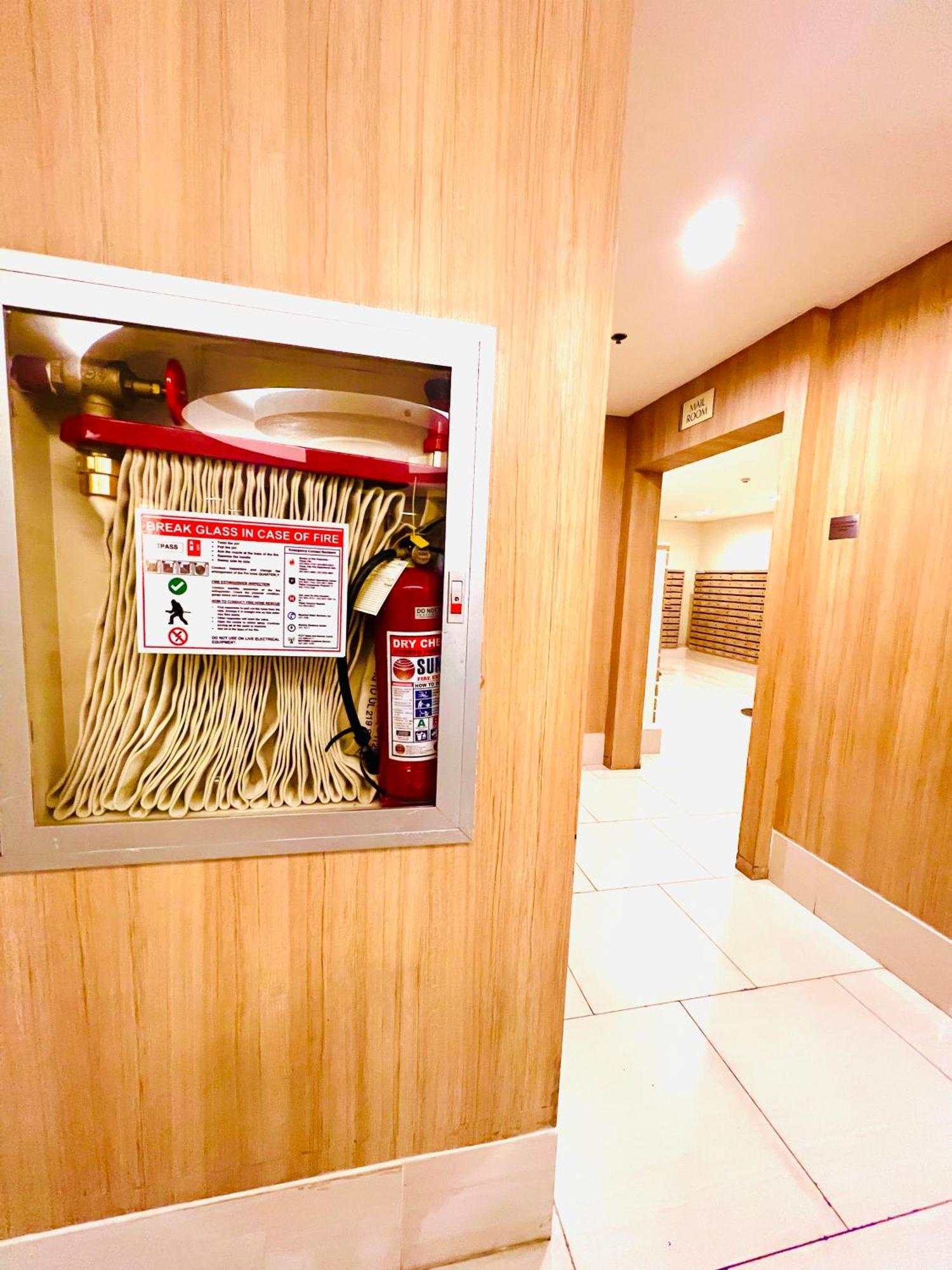 Shell Residences Moa - Paul *