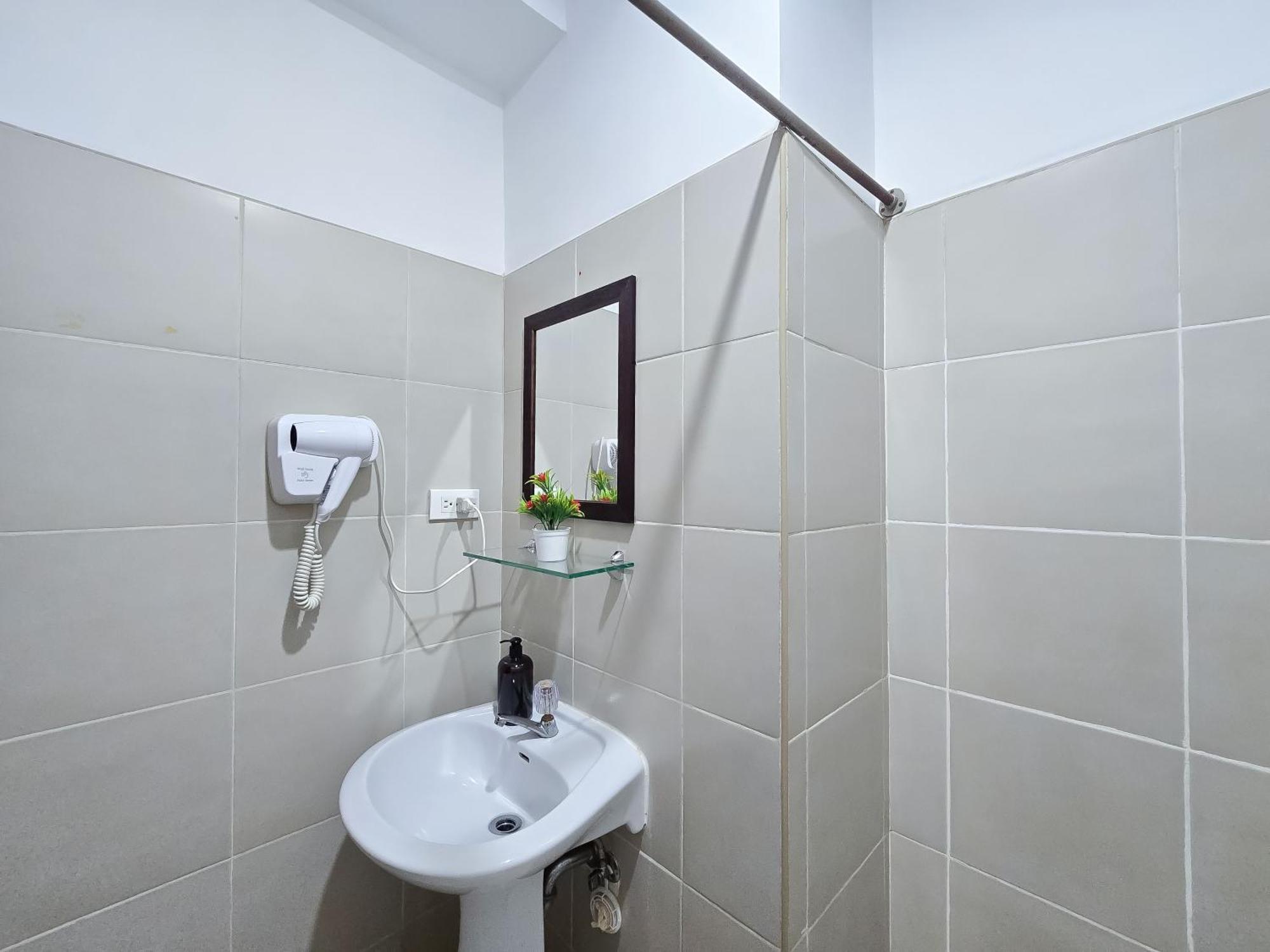 1br Condotel Ridgewood Towers Taguig #rw13 Apartment *