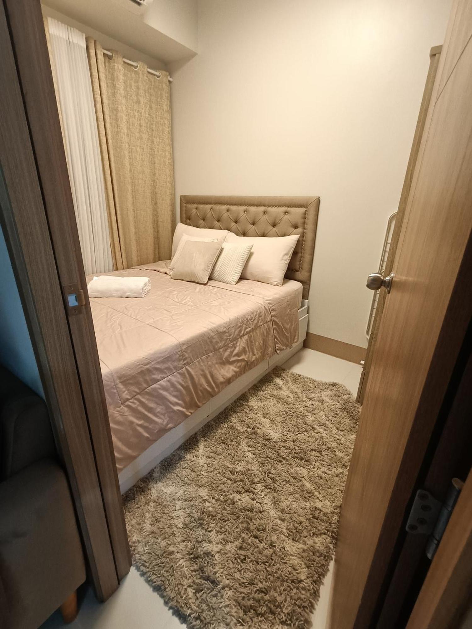 Clmn Staycation Metro Manila Pasay