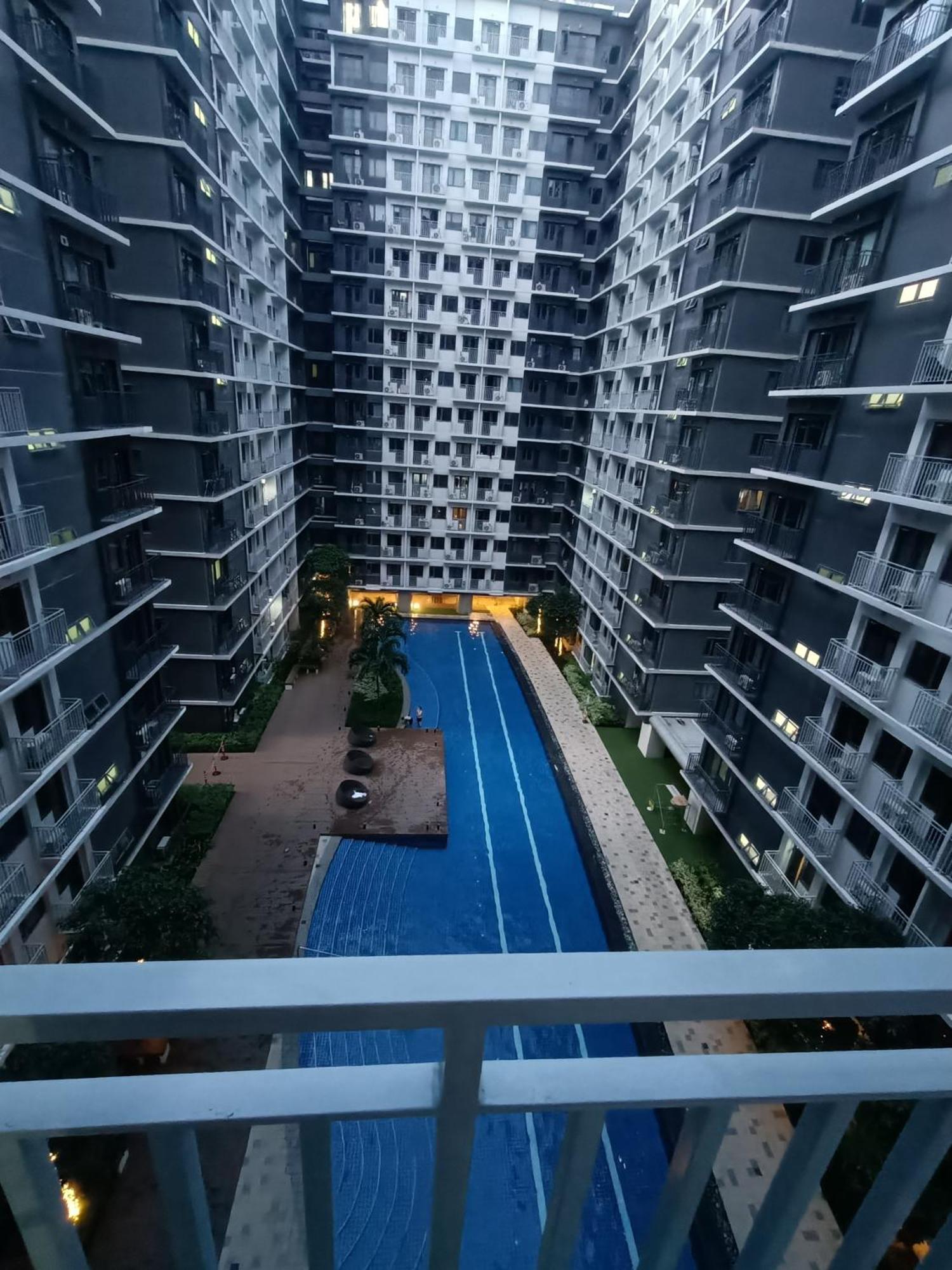 Clmn Staycation Metro Manila Capsule hotel *