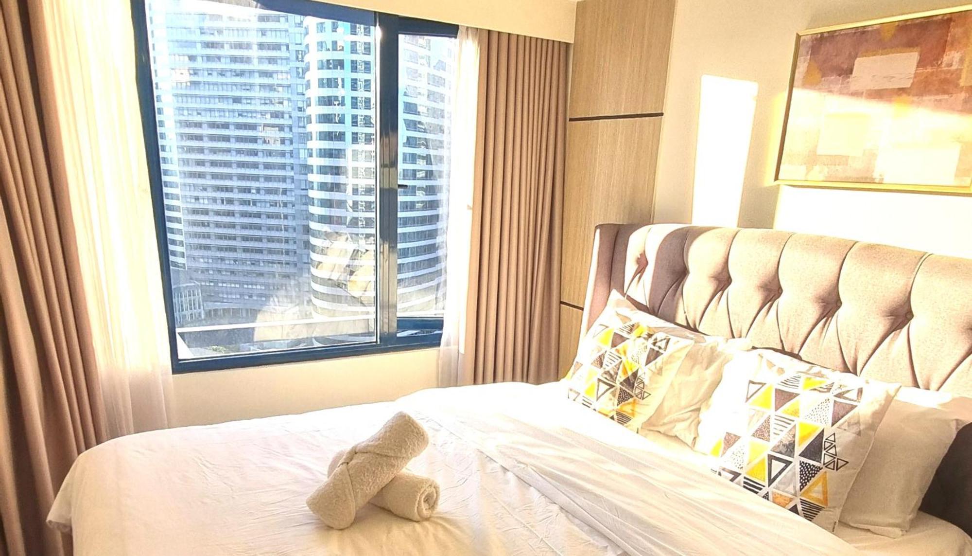 Apartment Center Makati Near Ayala Avenue, Smart Tv, Wifi Manila
